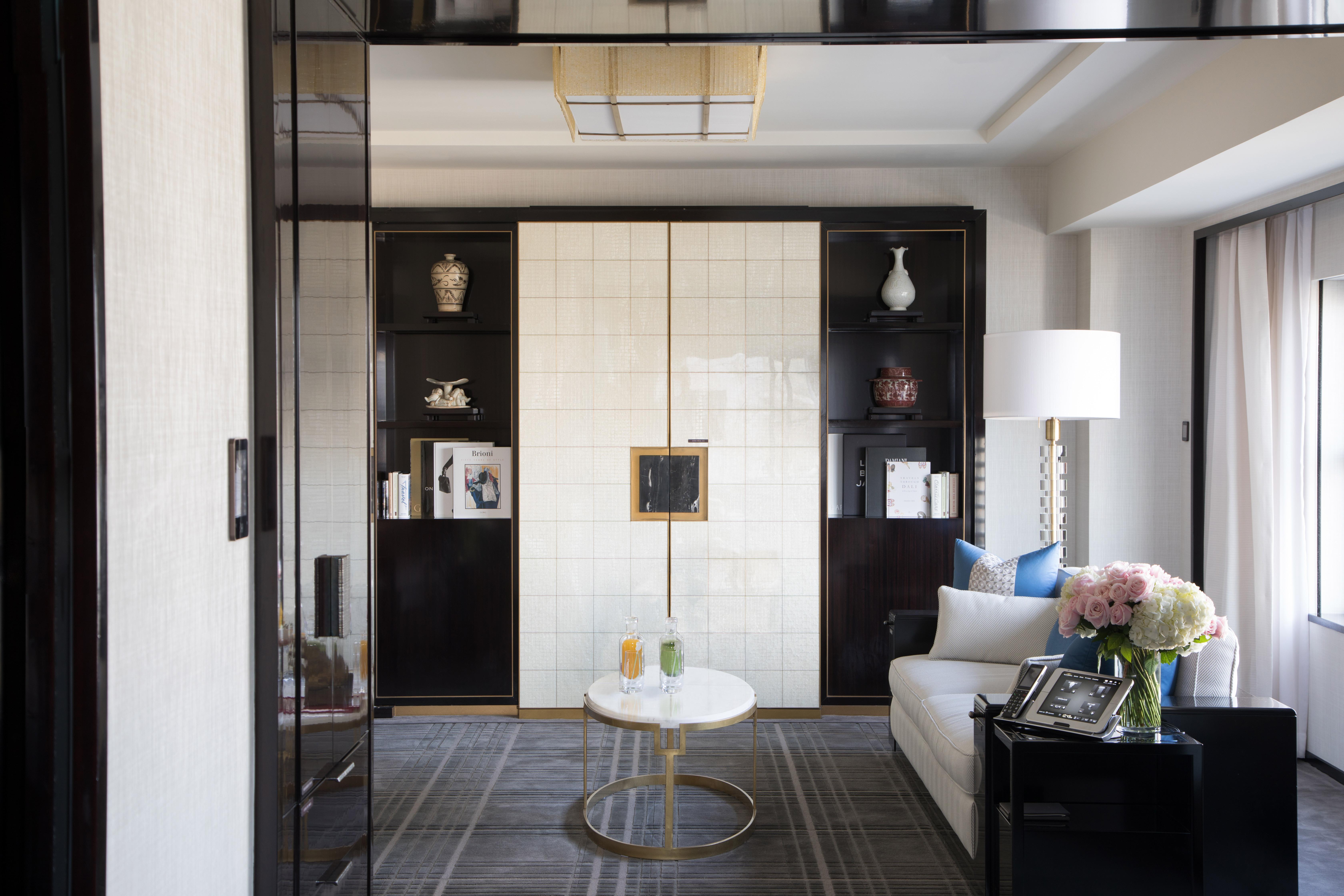 Grand Premier Suite Living Room