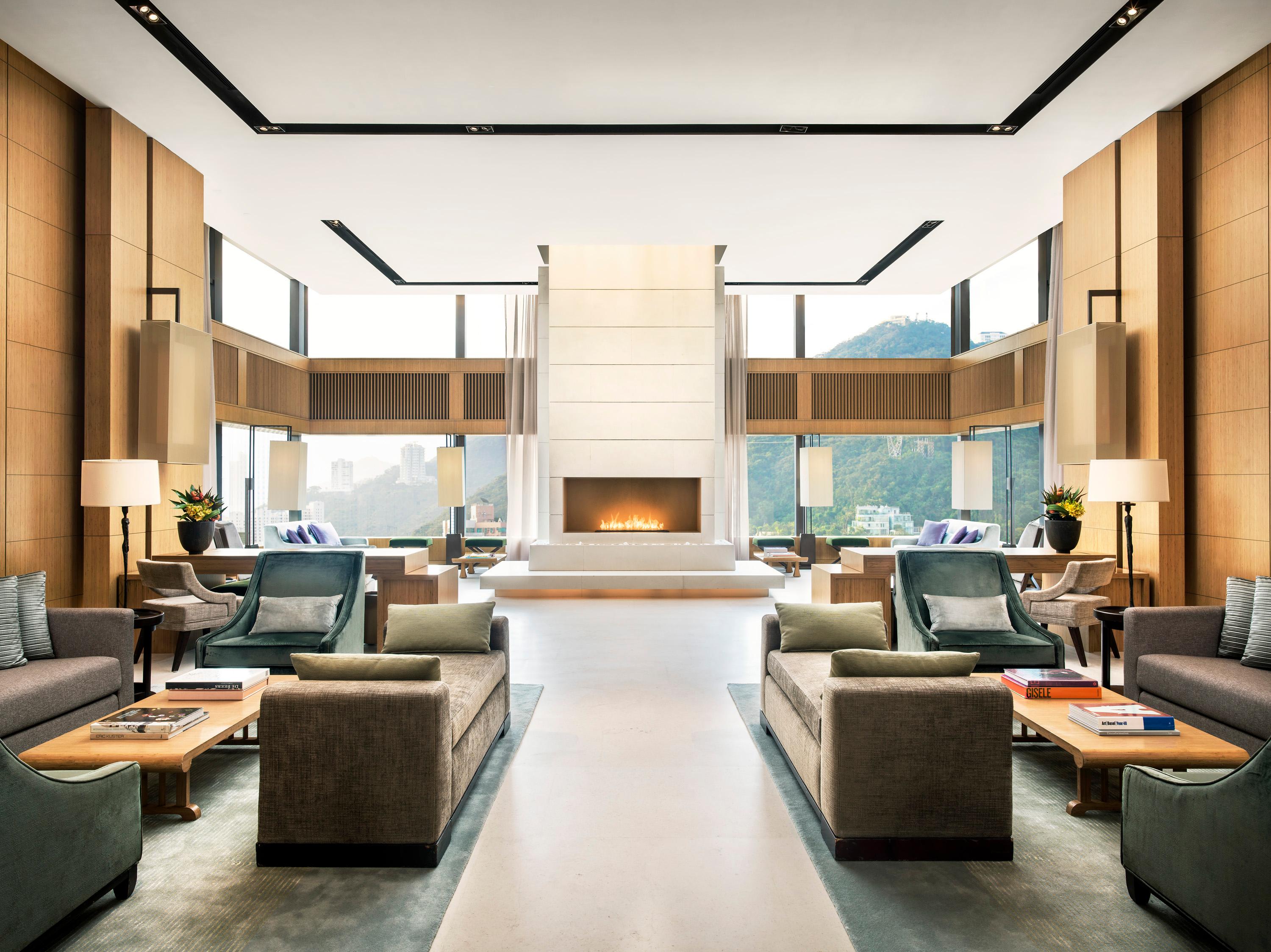Salisterra 49th-Floor Sky Lounge