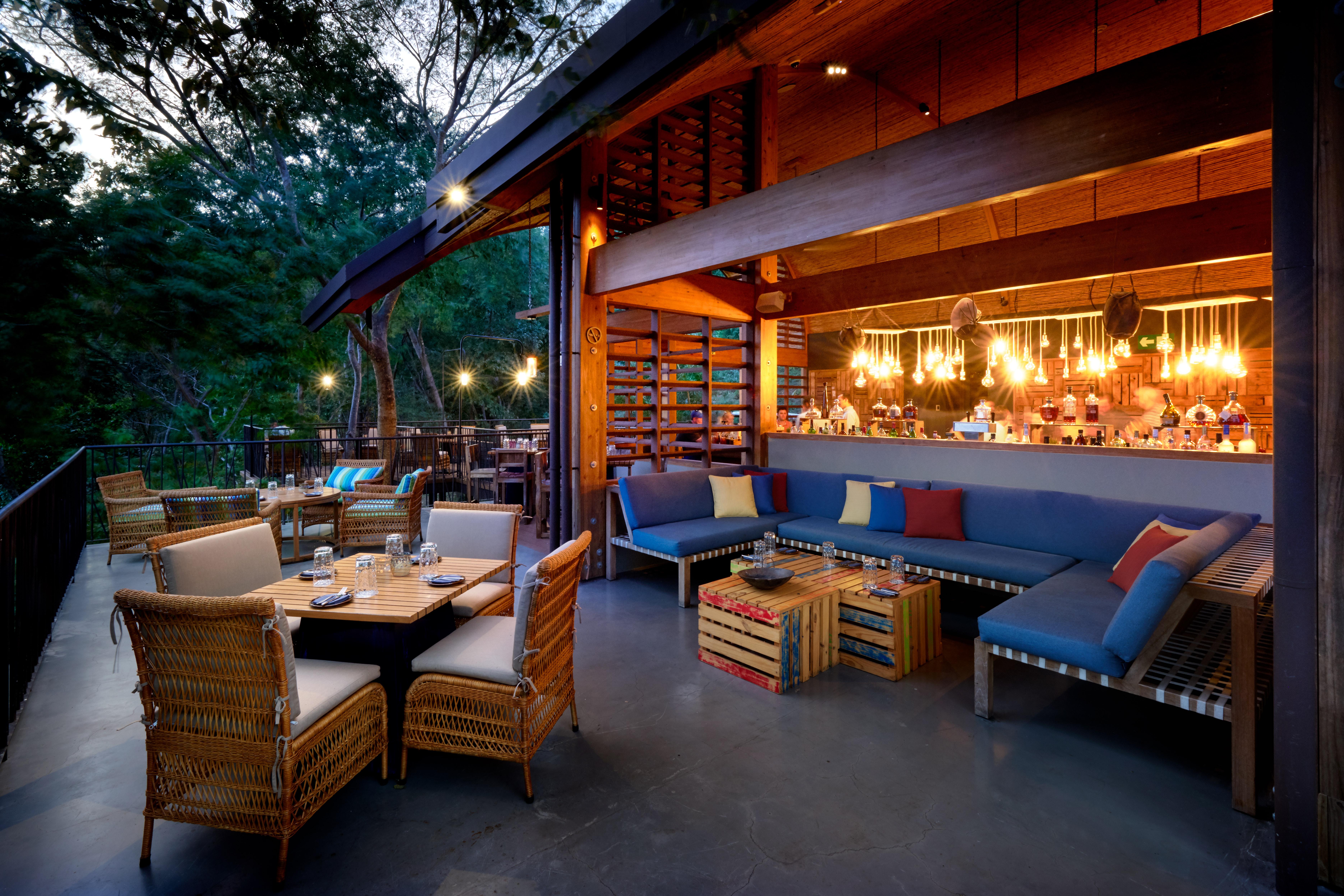 Chao Pescao open-air tapas bar