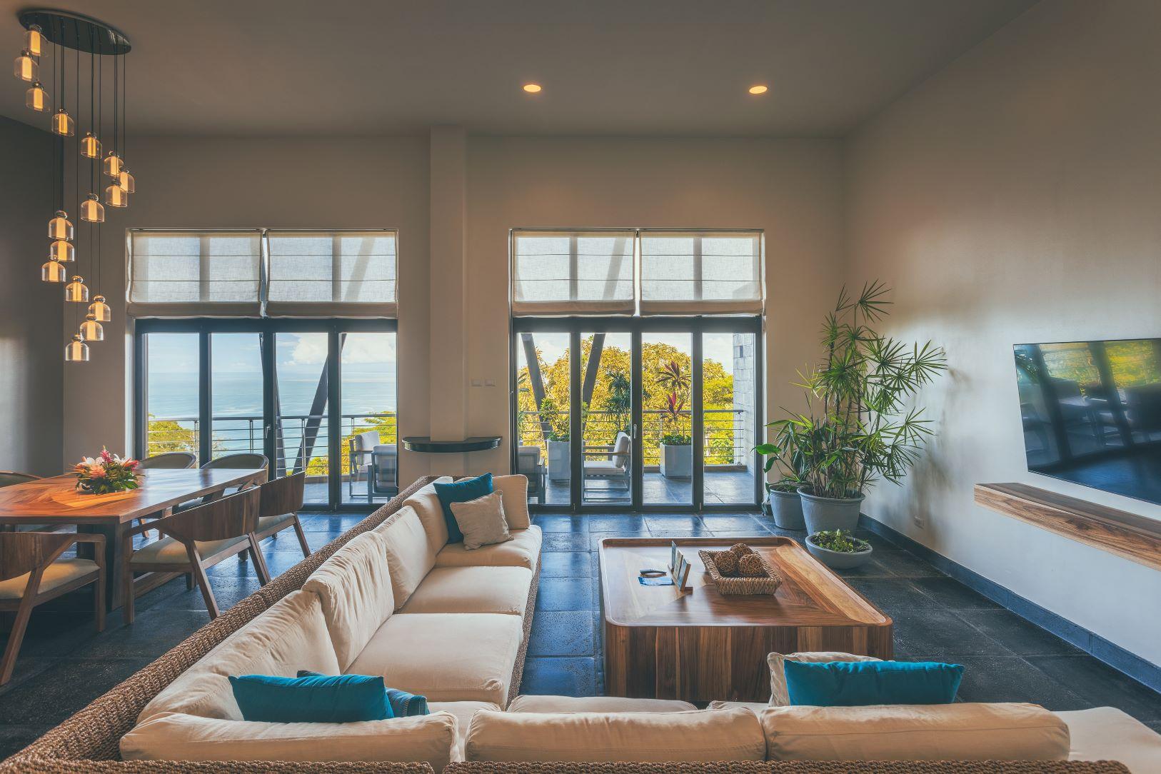 Panoramic 2,500 sq ft condo suite living salon
