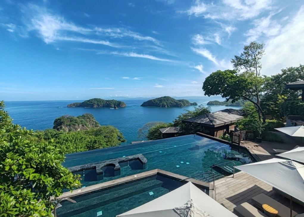 Reserve Spa subterranean hydrotherapy vitality pool
