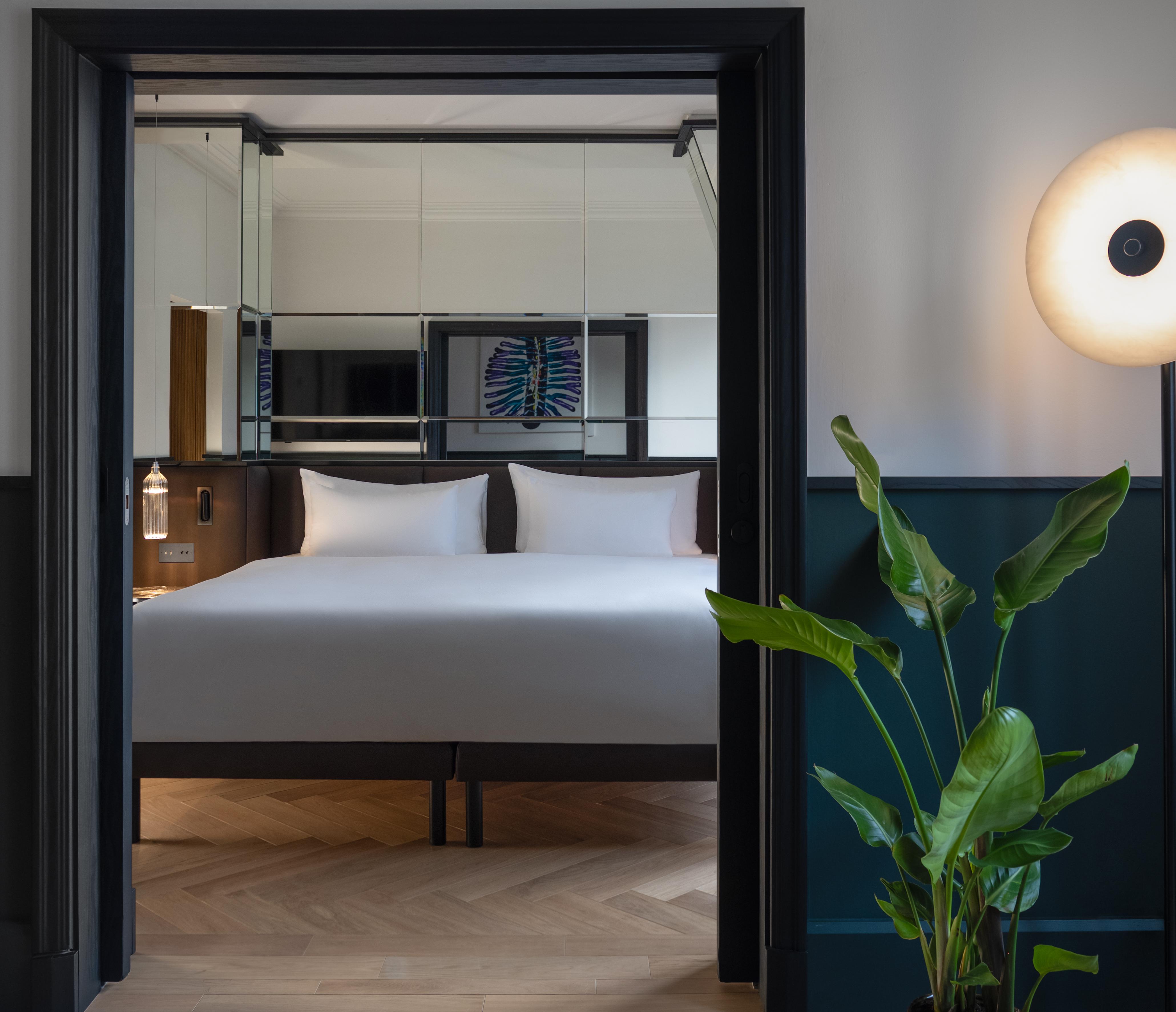 Executive Suite Salon with Cityscape Views
