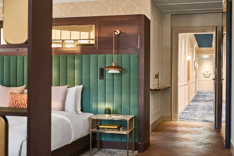 Signature Wintergarden Suite Bedroom & Solarium
