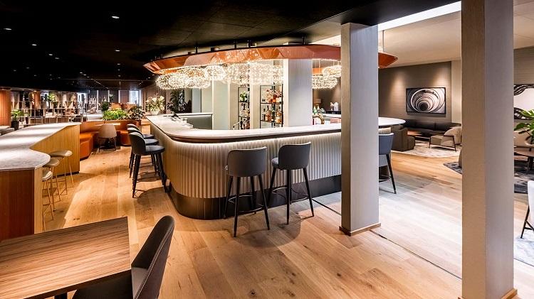 ROOF Bar and Lounge