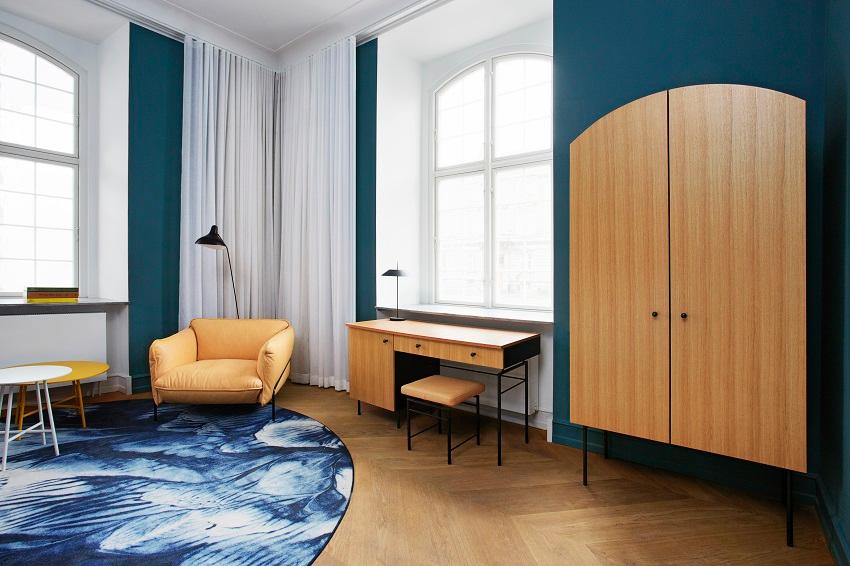 Junior Suite Master Bedroom & Chevron Oak