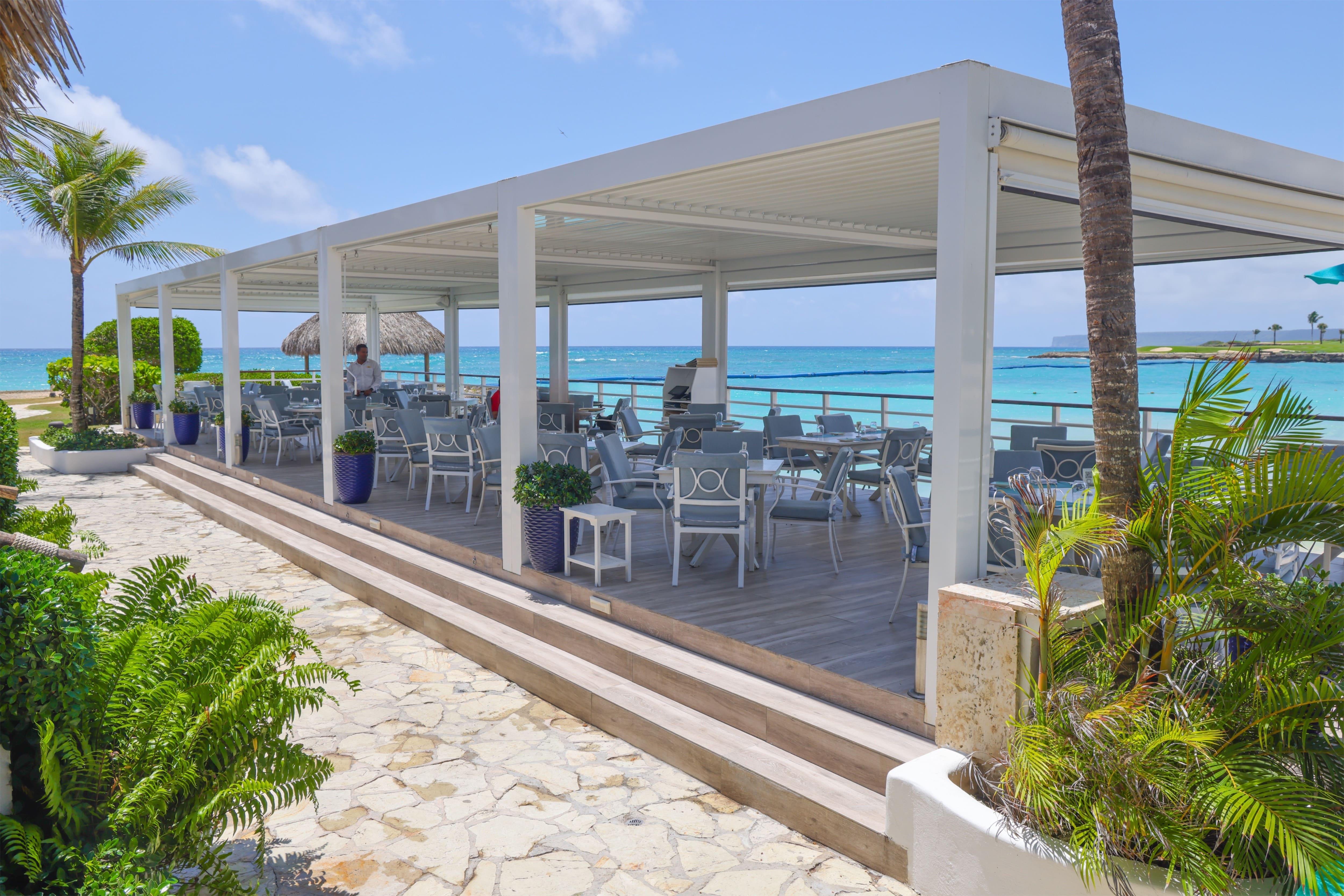 La Palapa Oceanfront Seafood Dining Over Waves