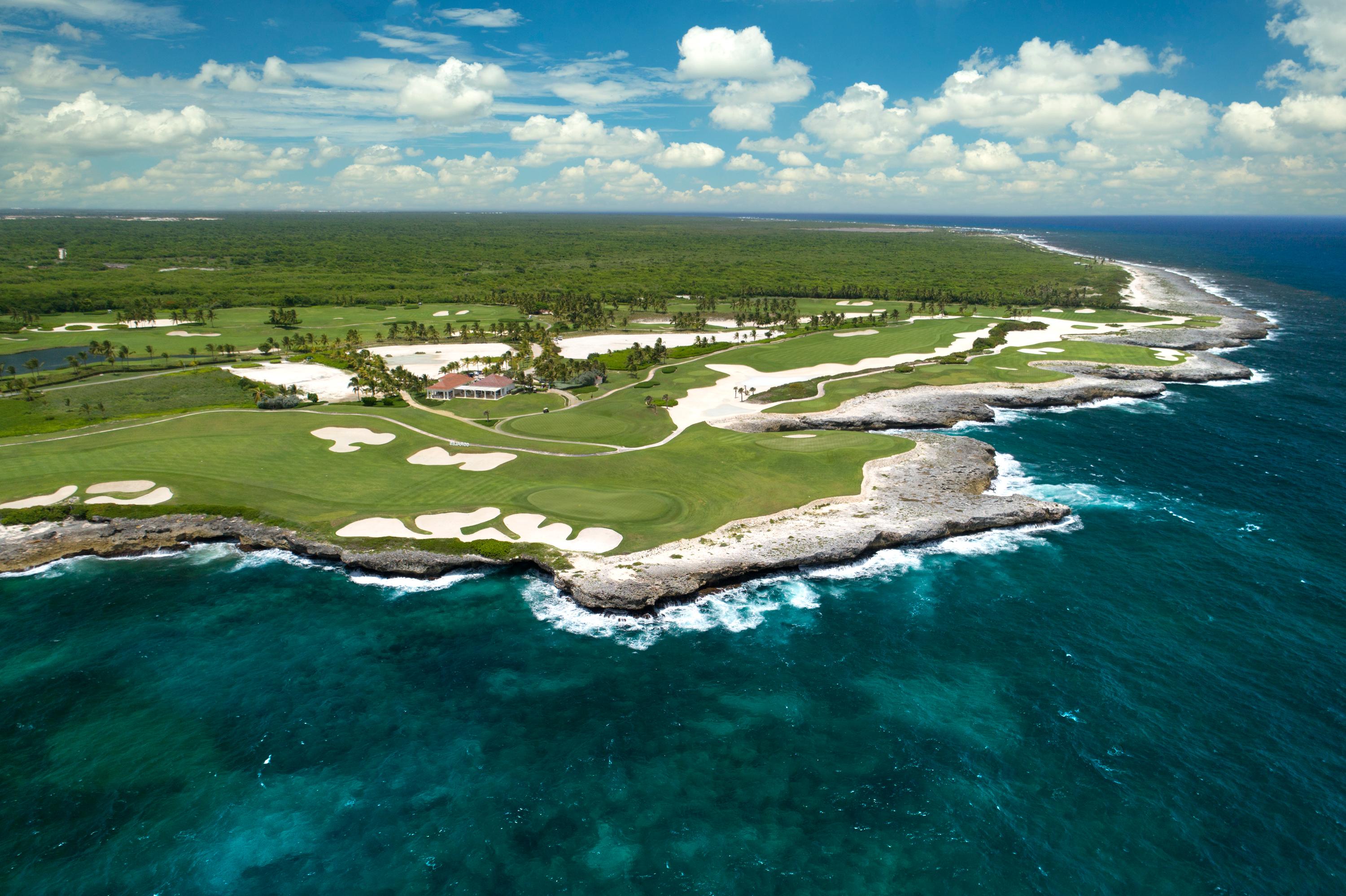 Corales Championship Golf Course coastal green on cliffside
