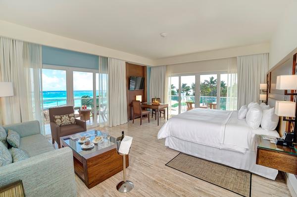 Ocean View Room with Westin Heavenly Bed and furnished balcony