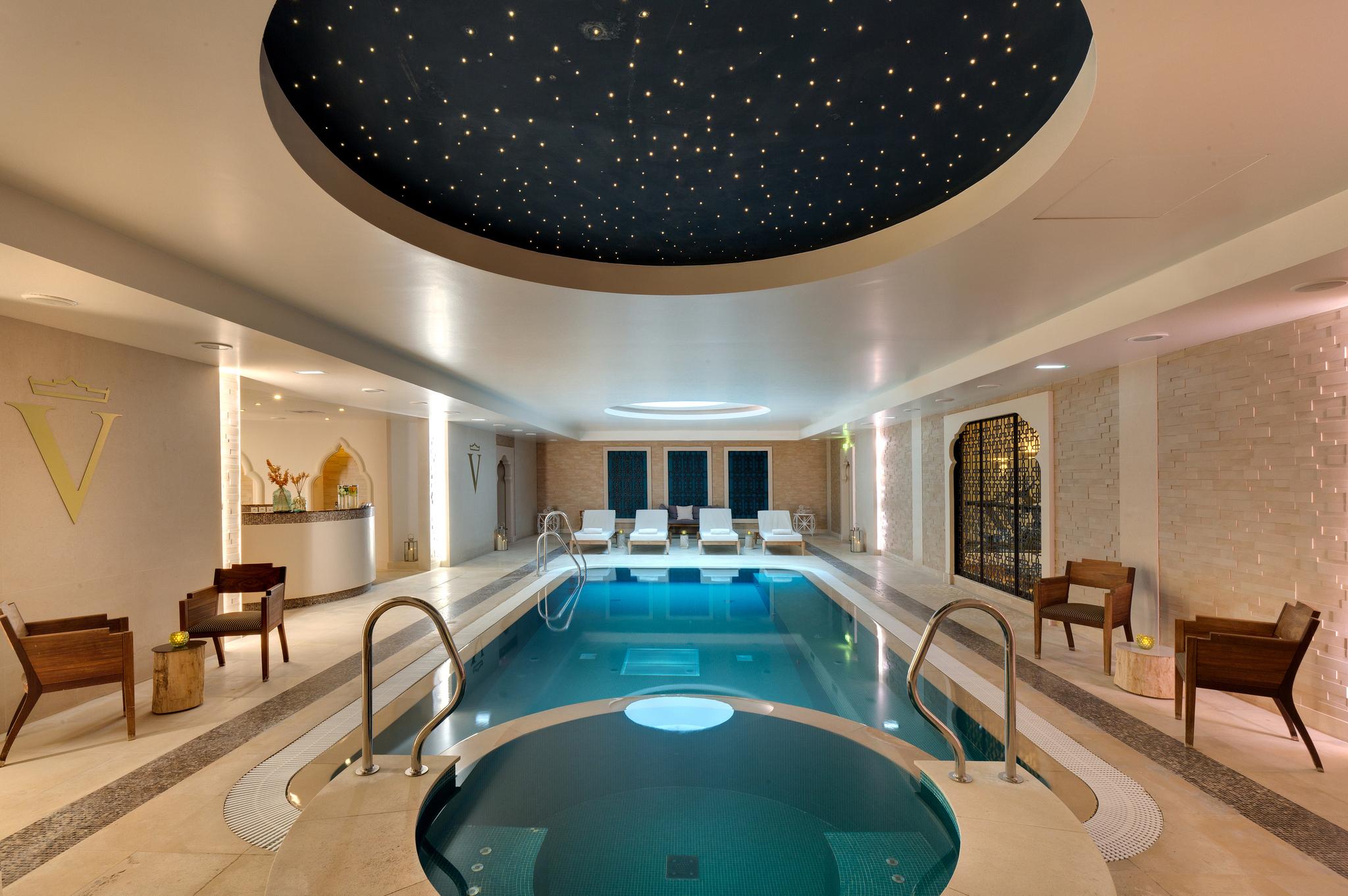 Spa Valmont indoor pool