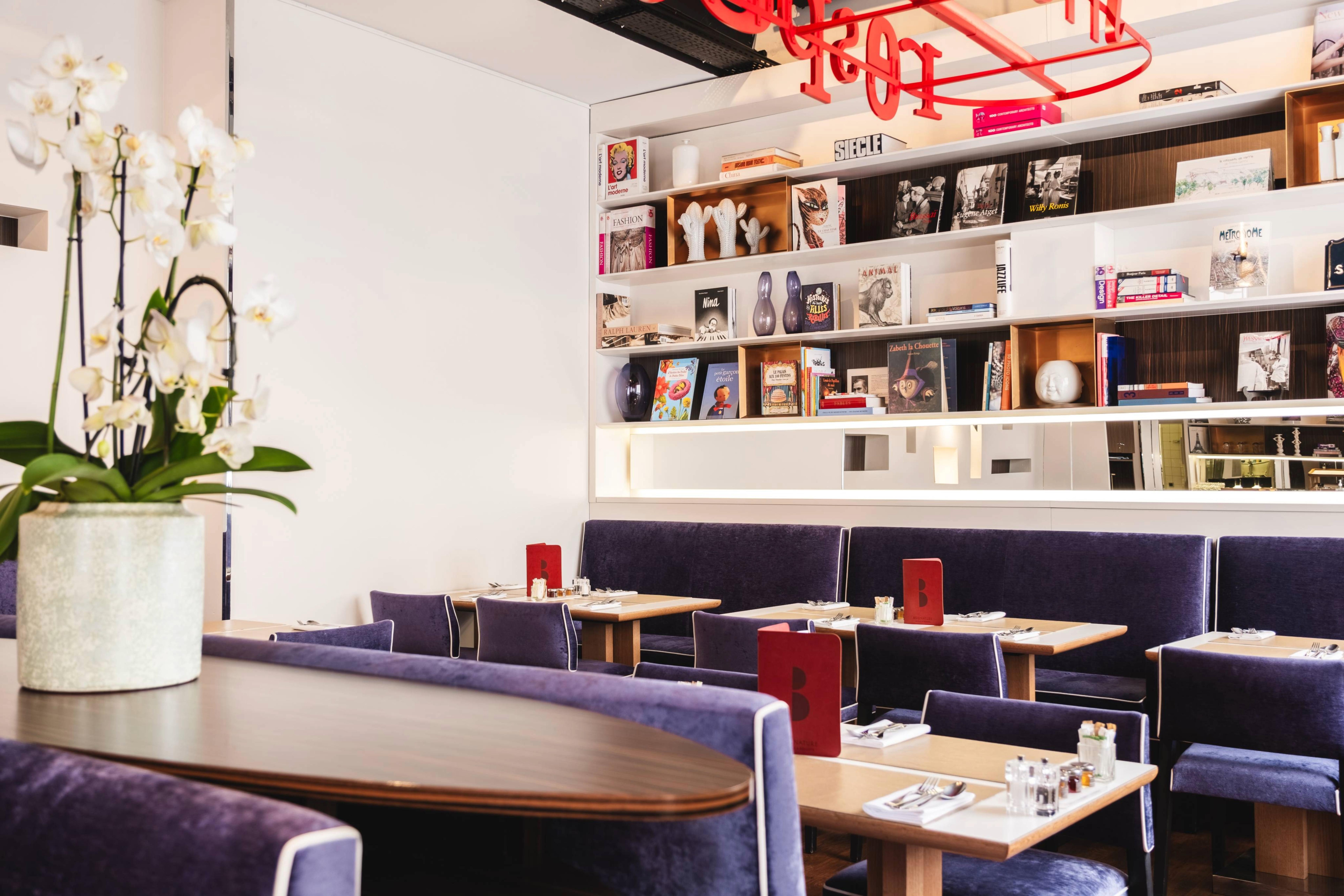 Bel-Ami Cafe warm dining room and breakfast buffet