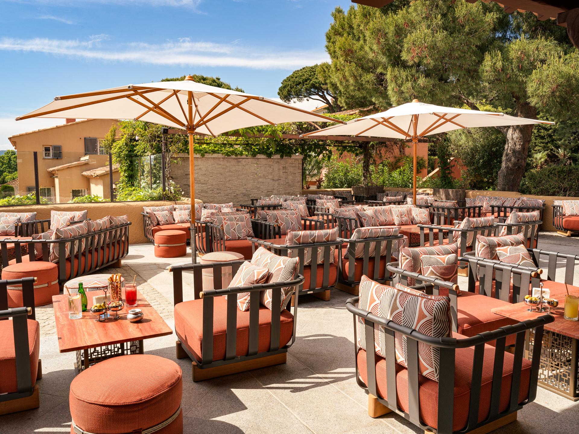 B Lounge pool bar Byblos