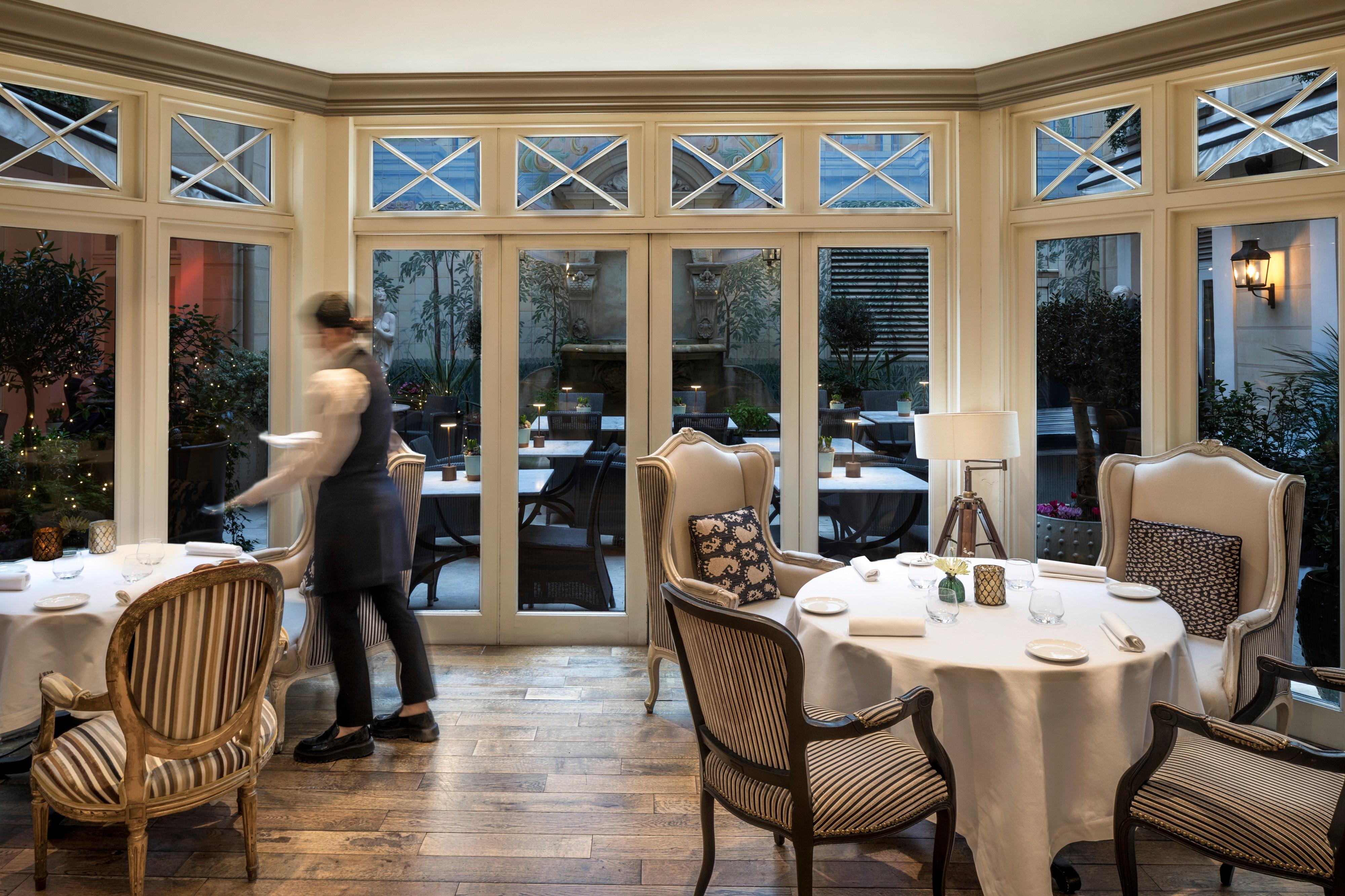 L'Assaggio gourmet Italian dining room