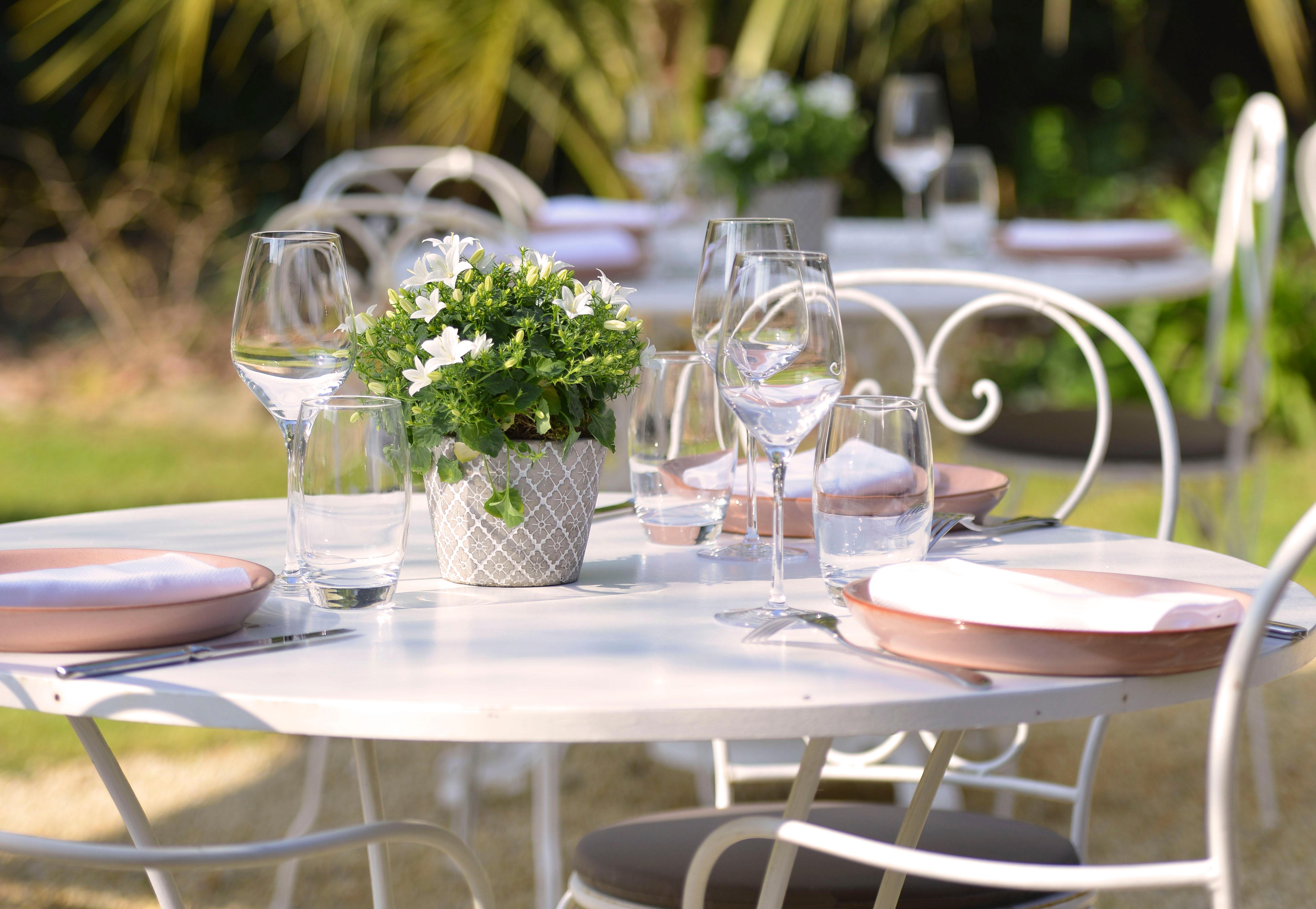 Le Petit Jardin conservatory restaurant