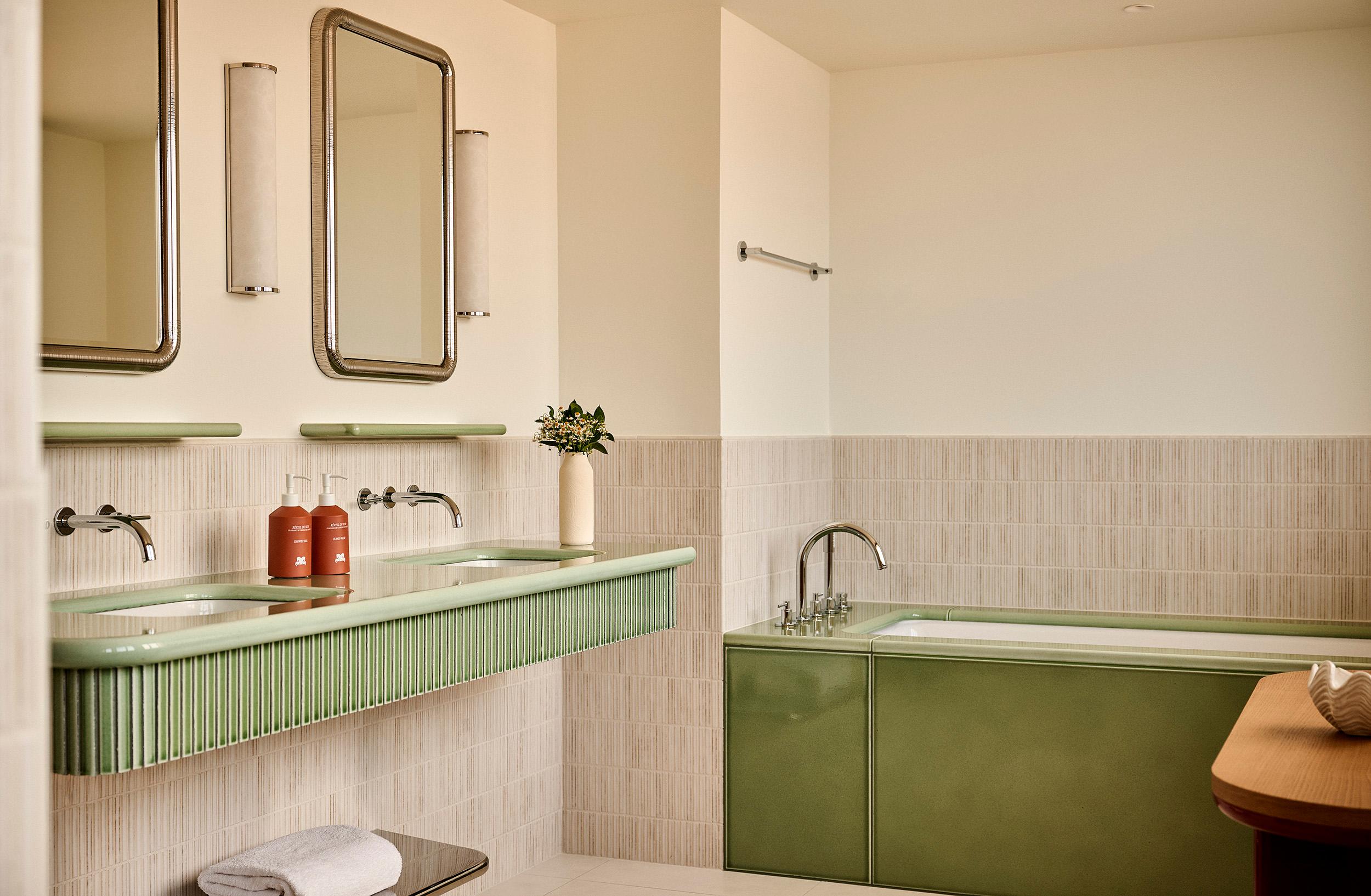 Prestige Suite private terrace and salon