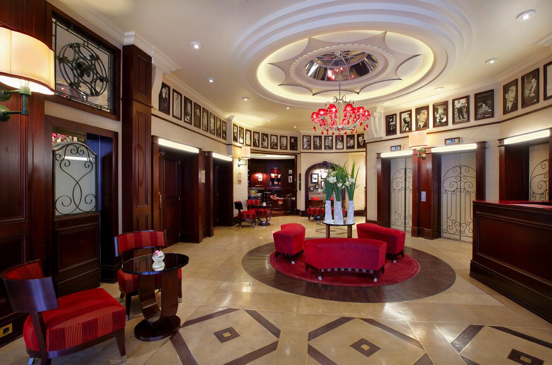 Refined reception lobby and salon