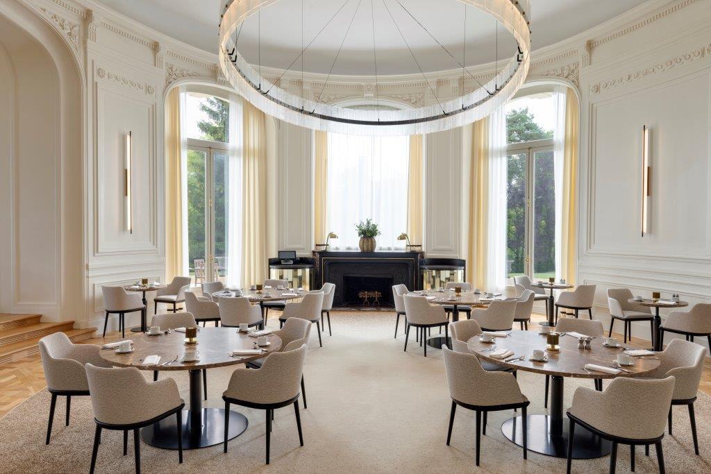 Restaurant L'Opéra in Historic Music Salon