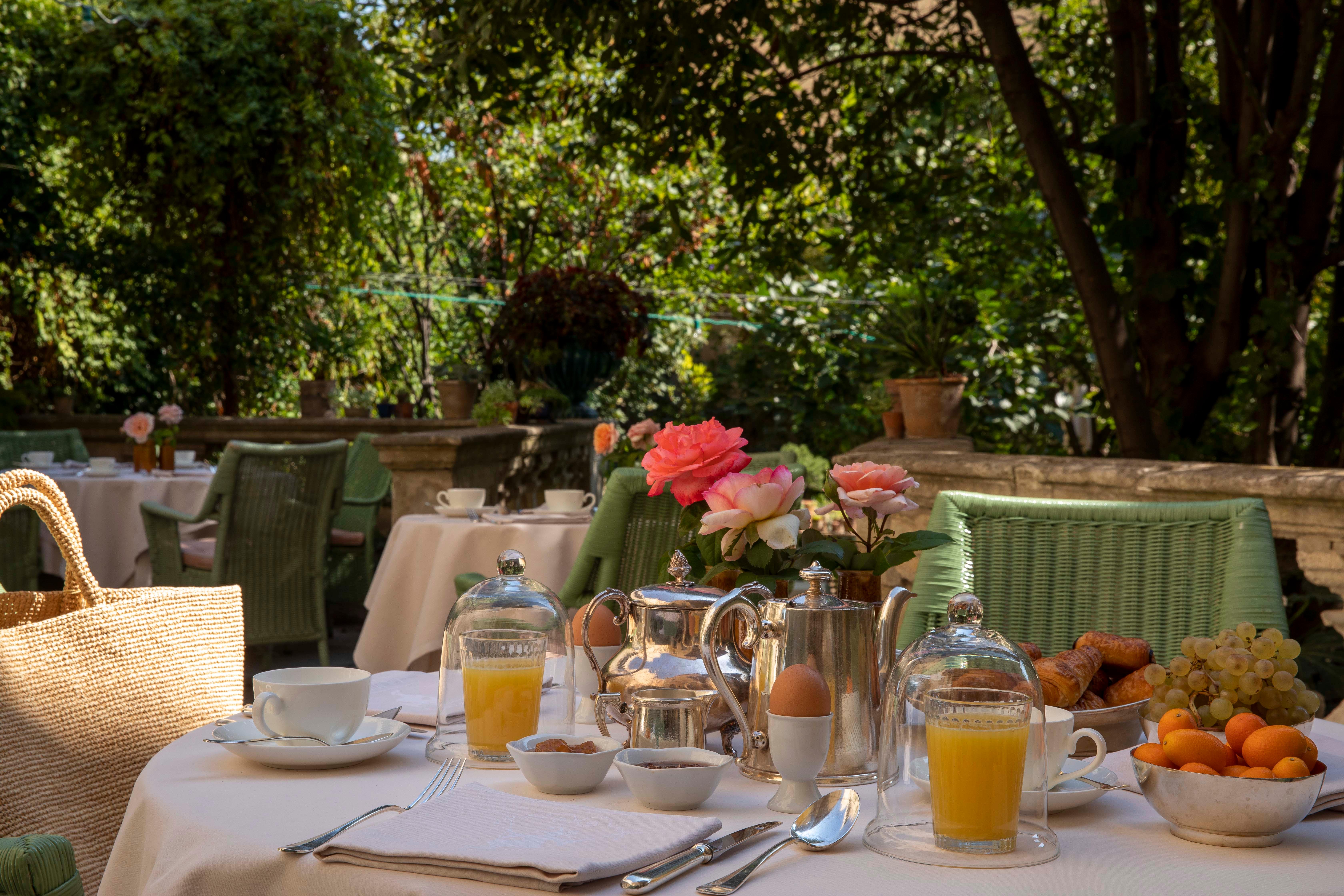 La Mirande Garden Courtyard Terrace