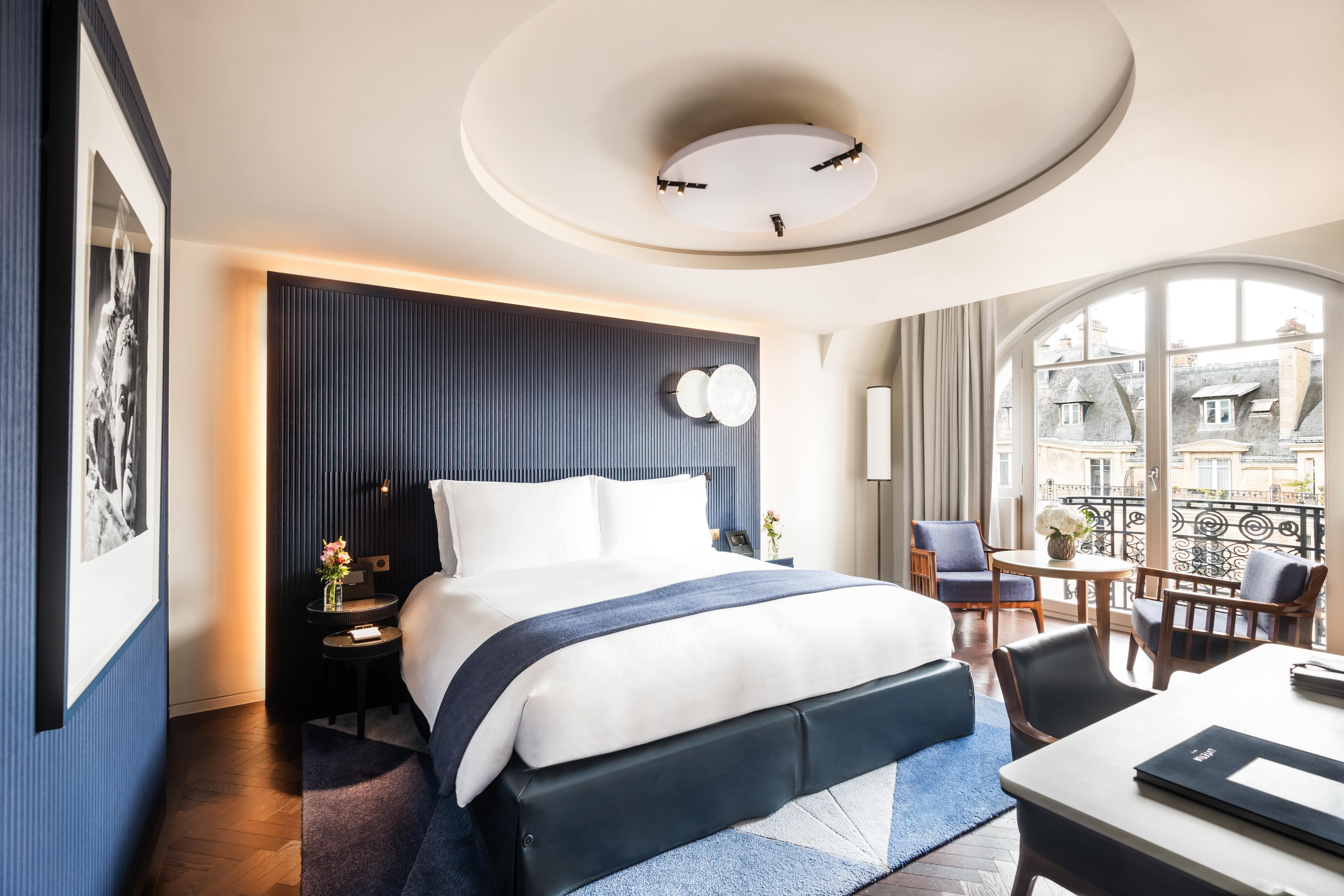 Deluxe Room with Parisian Balcony