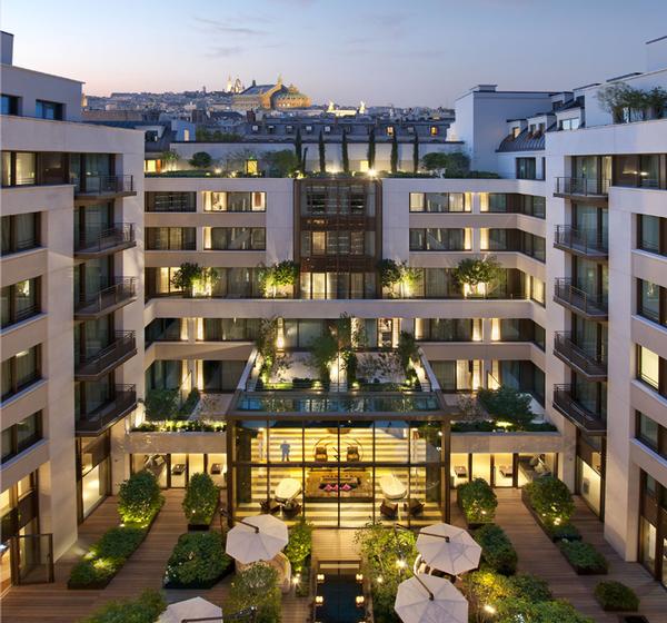Mandarin Oriental Paris lush inner garden courtyard on Rue Saint-Honoré