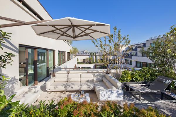 Royale Mandarin Suite Private Terrace