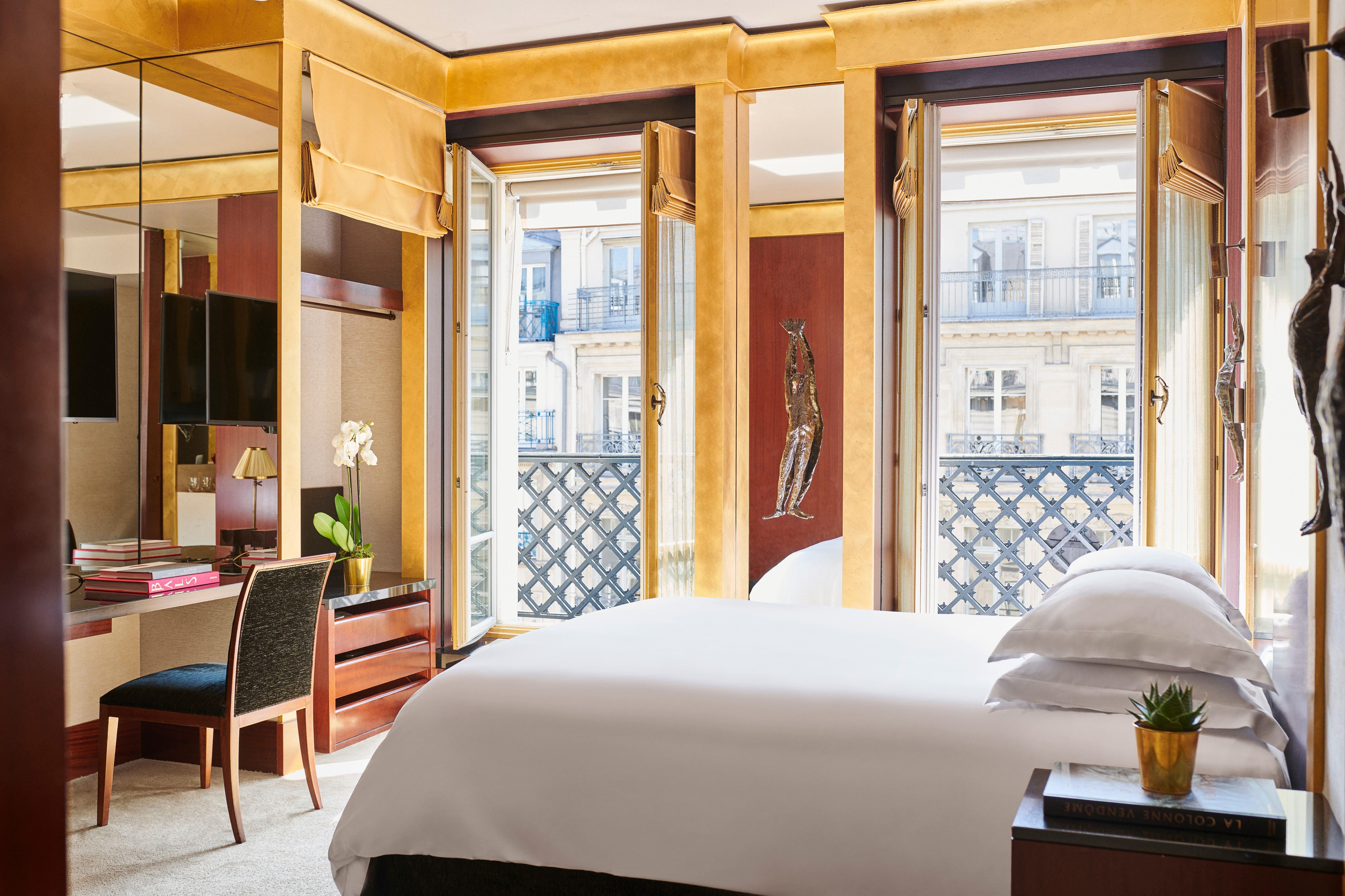 Park Deluxe Room in French Limestone and Mahogany