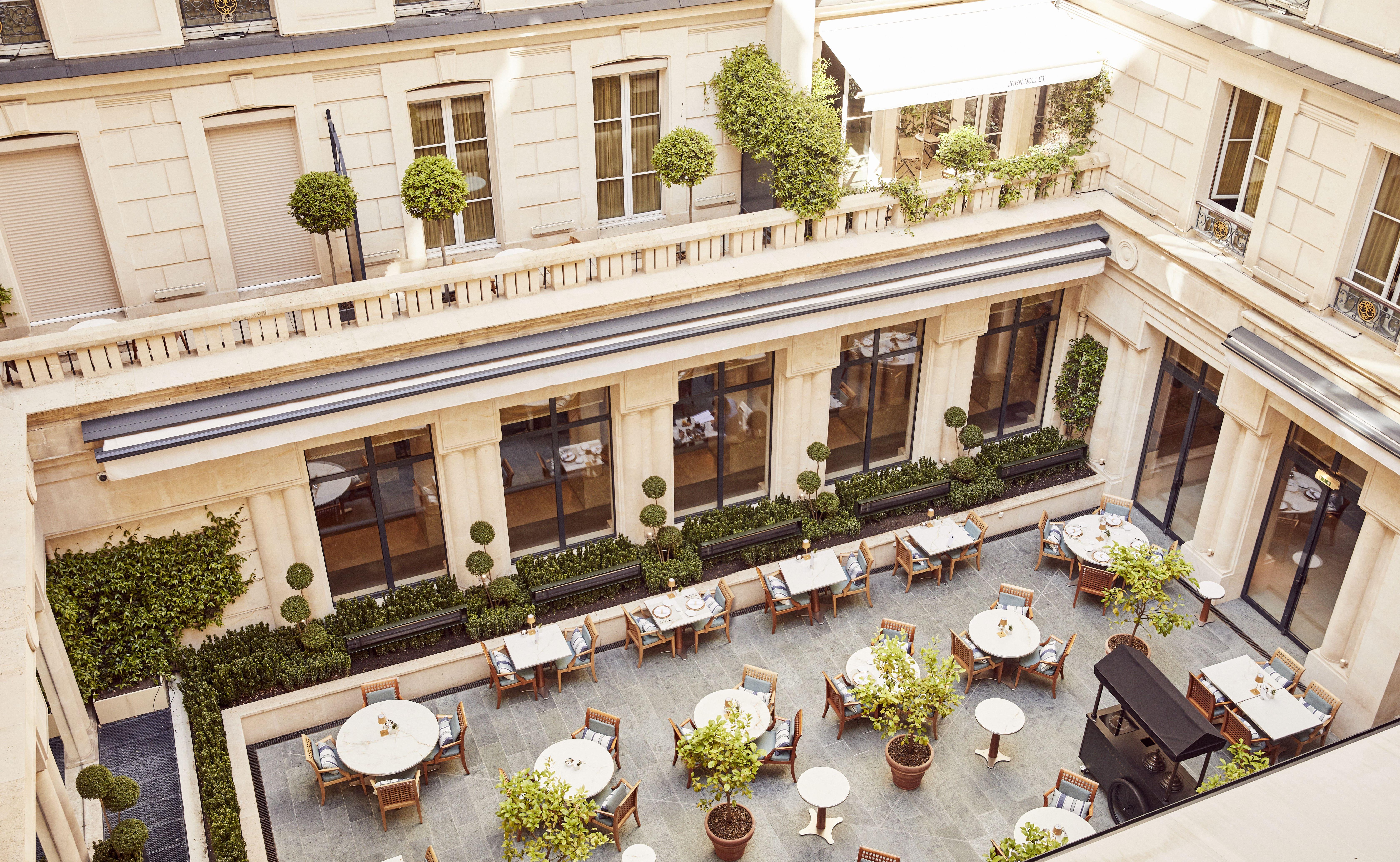 La Terrasse Private Inner Courtyard