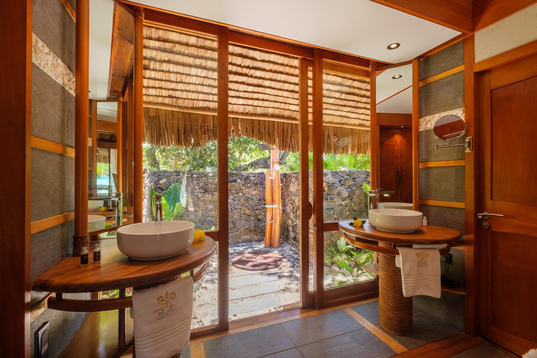 Pool Beach Villa with private plunge pool and tropical walled garden
