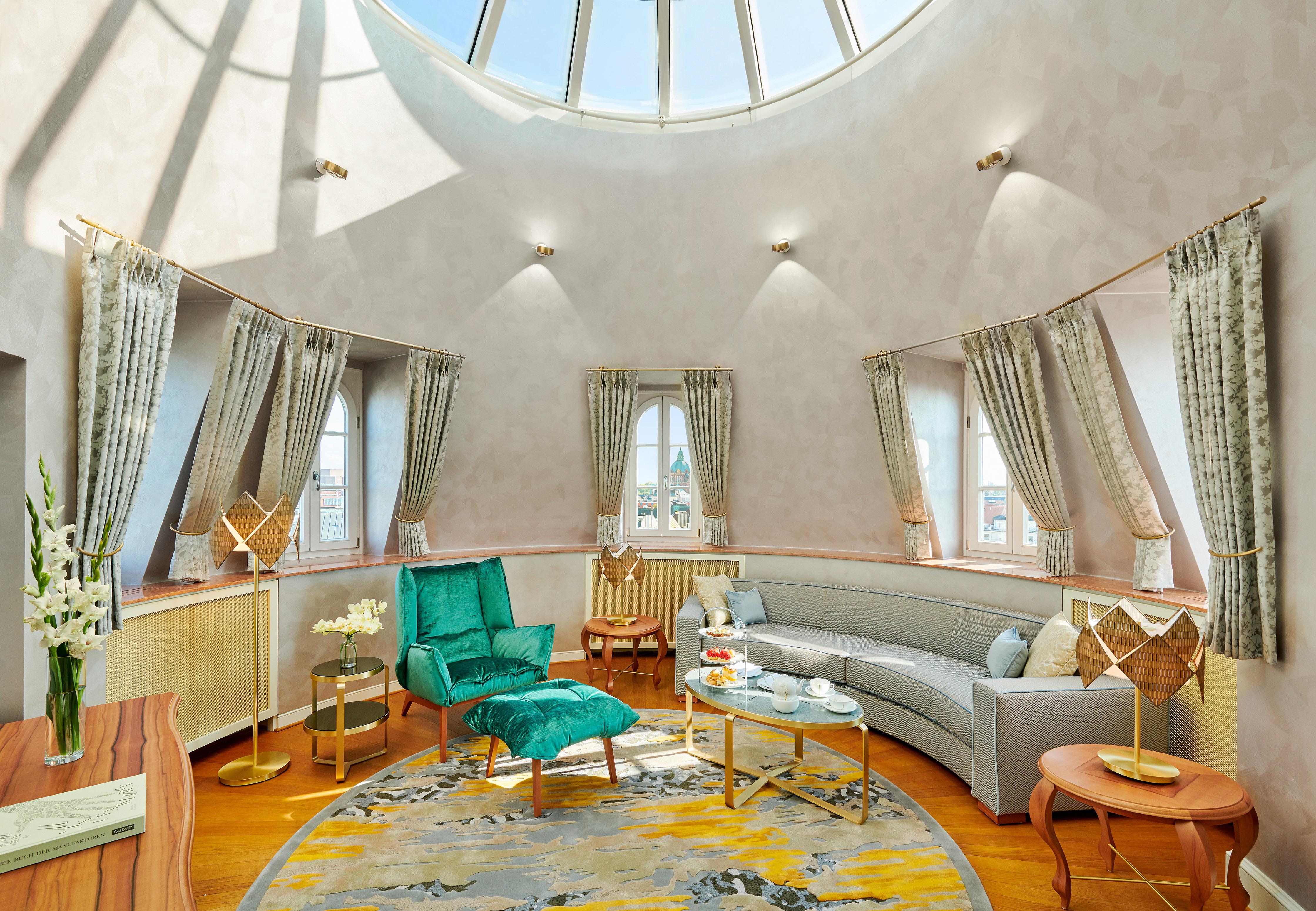 Tower Suite Living Salon