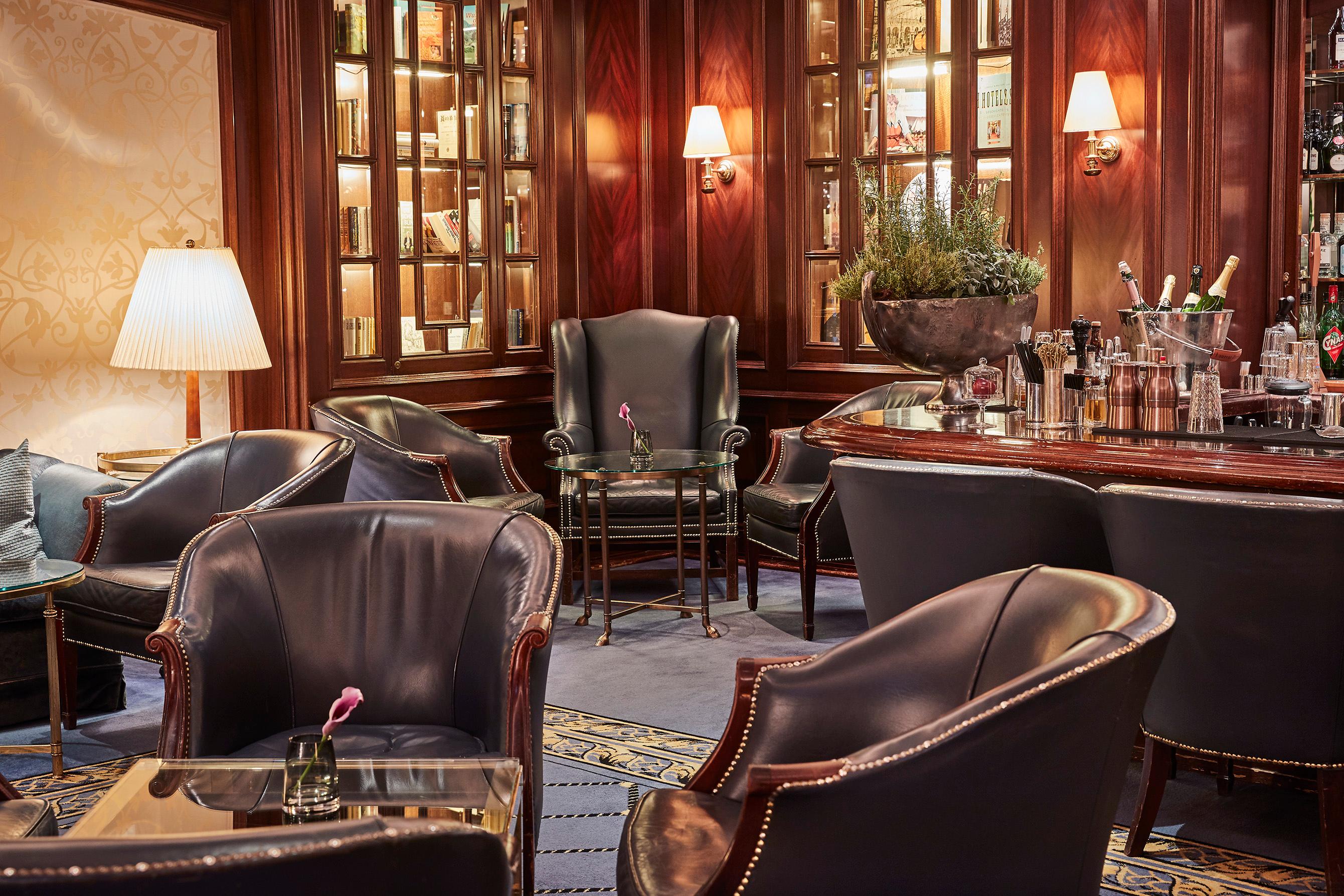 Historic Autorenbar Cocktail Lounge