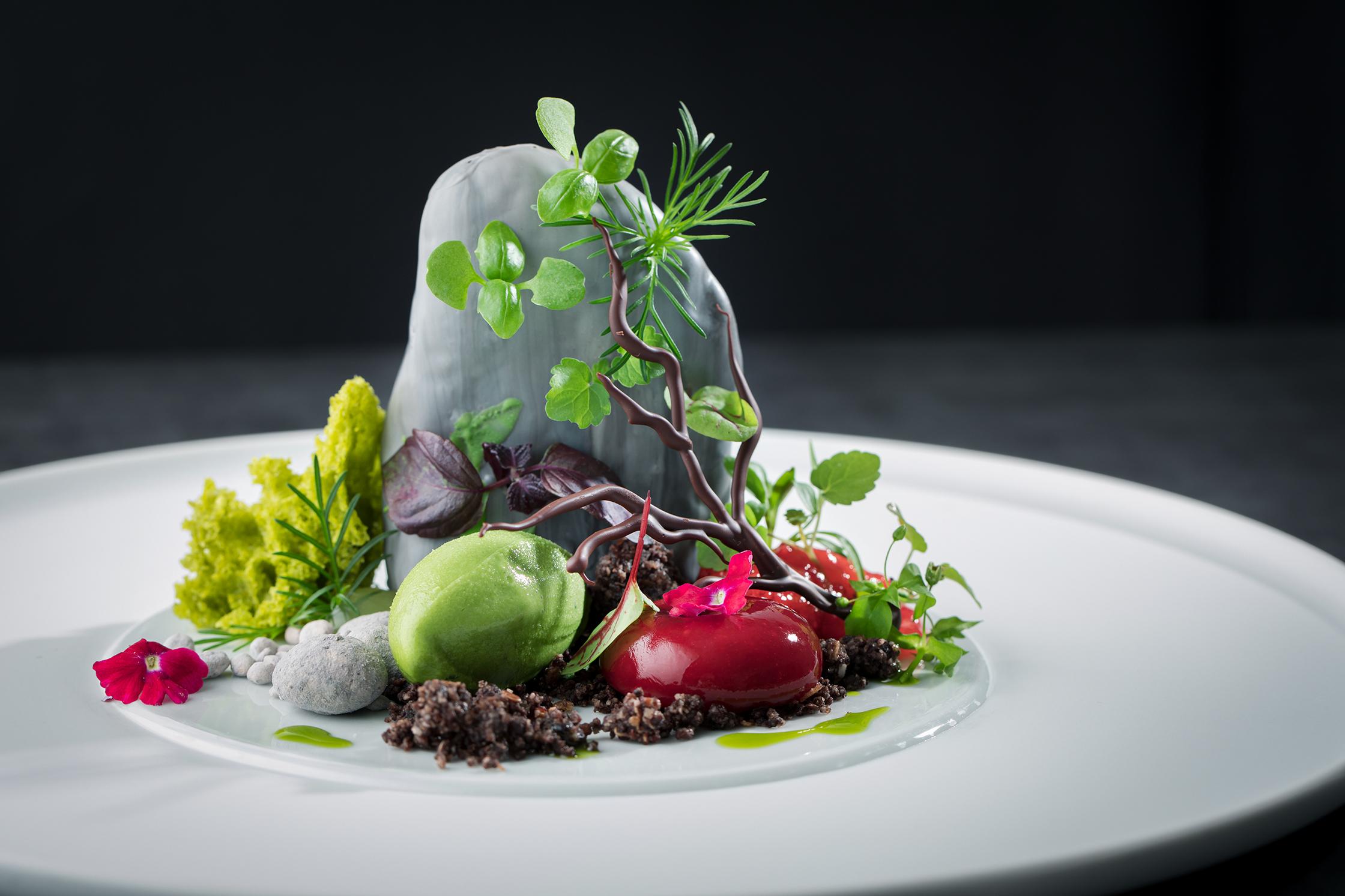2-Michelin-Star FACIL Restaurant