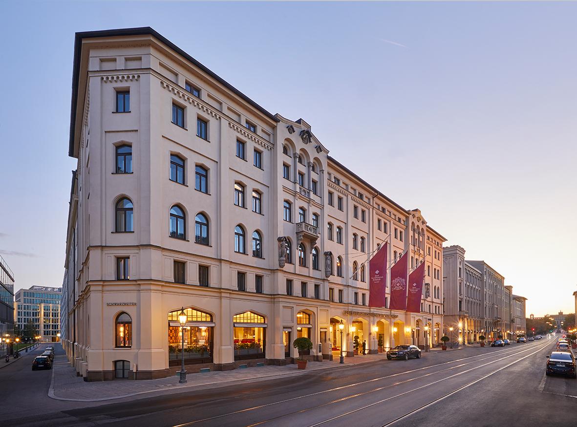 Hotel Vier Jahreszeiten Kempinski Munich royal grand hotel on Maximilianstraße