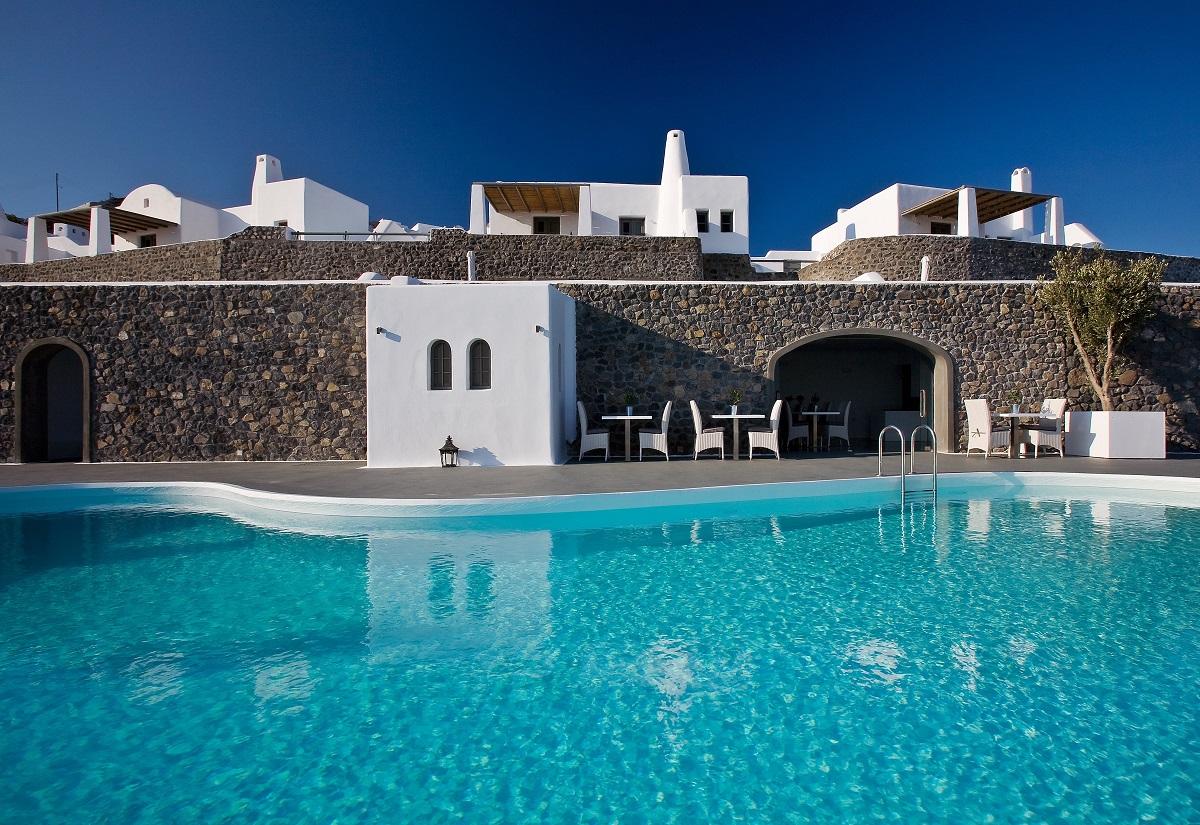 Carpe Diem Whitewashed Cycladic Hillside Architecture in Pyrgos
