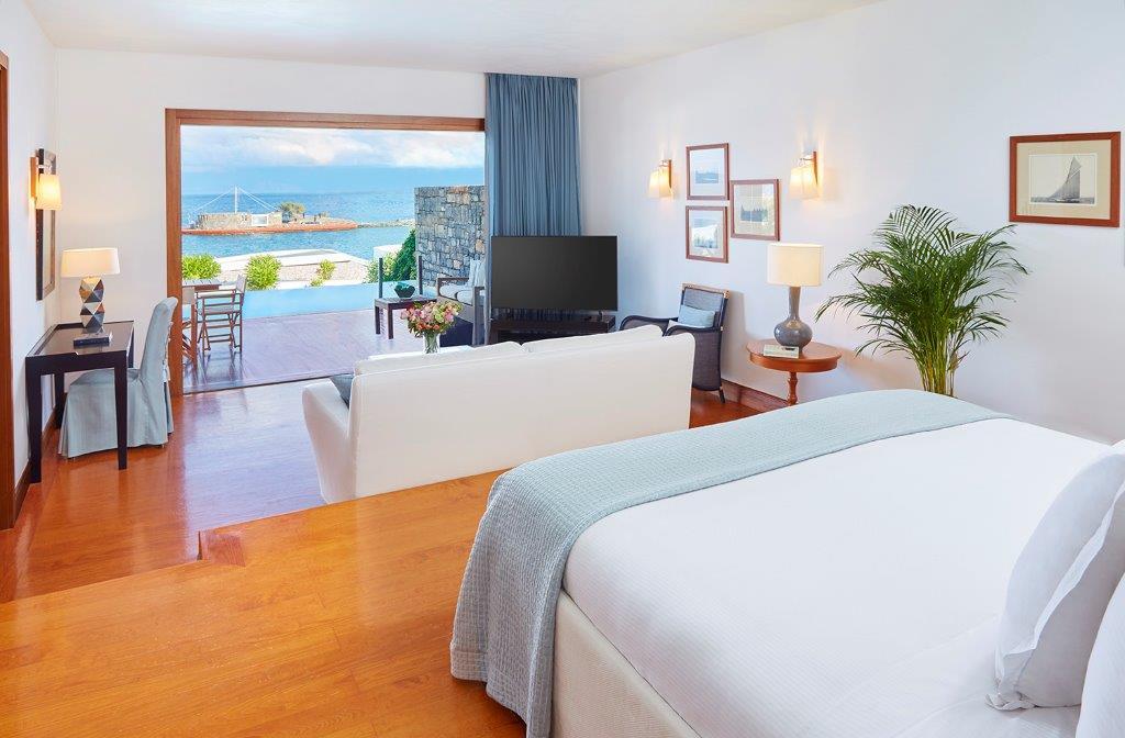 Deluxe Hotel & Bungalow Suite Sea View