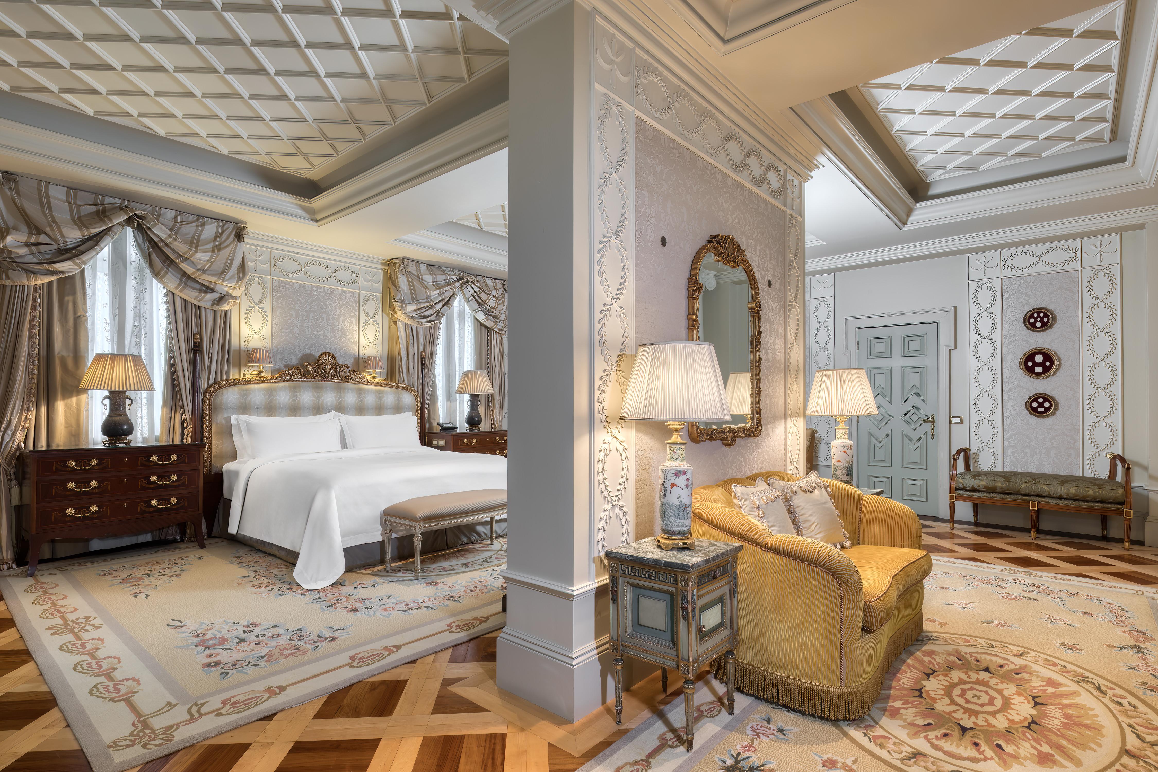 The Royal Suite Palatial Salon