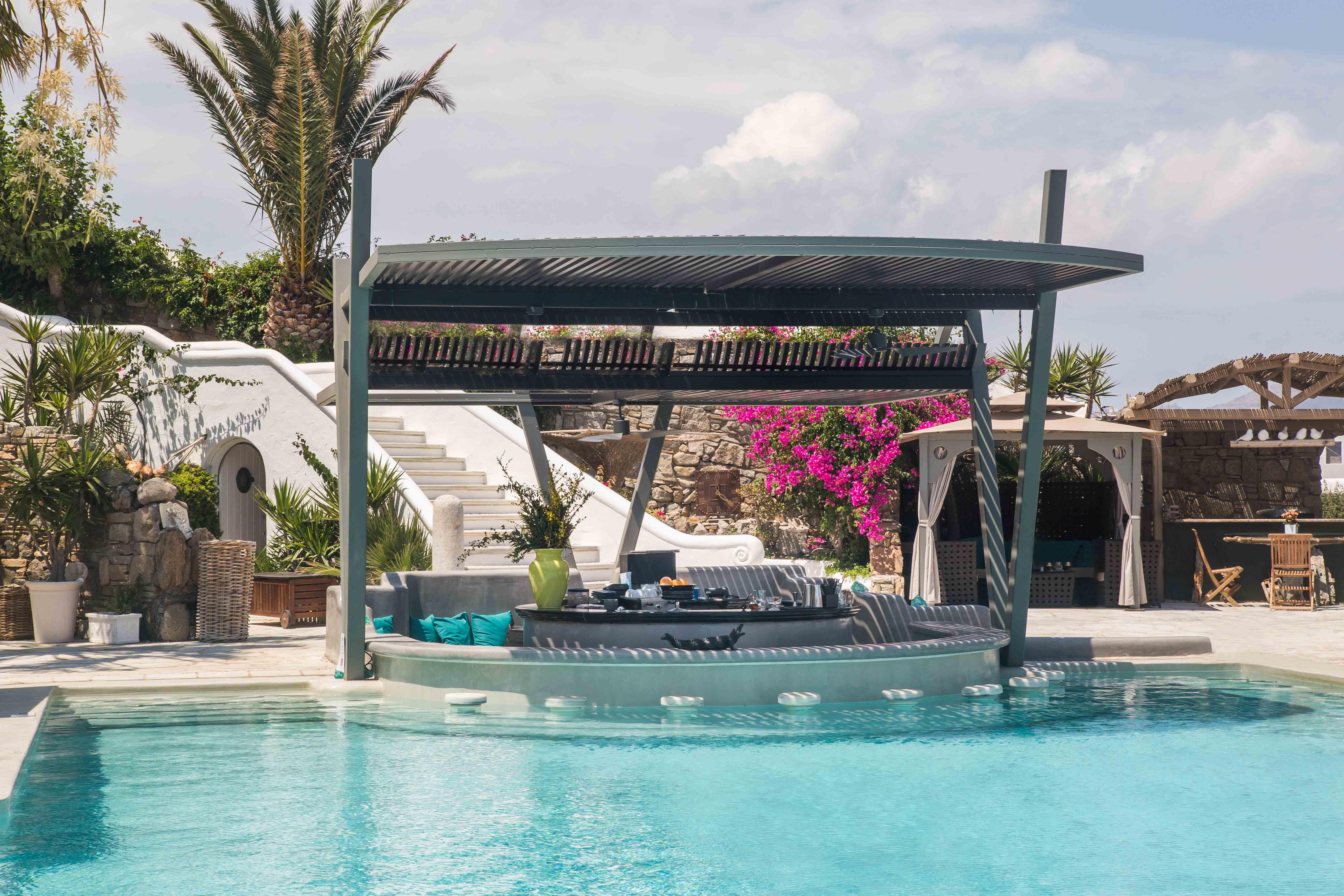 Del Mar Swim-Up Pool Bar