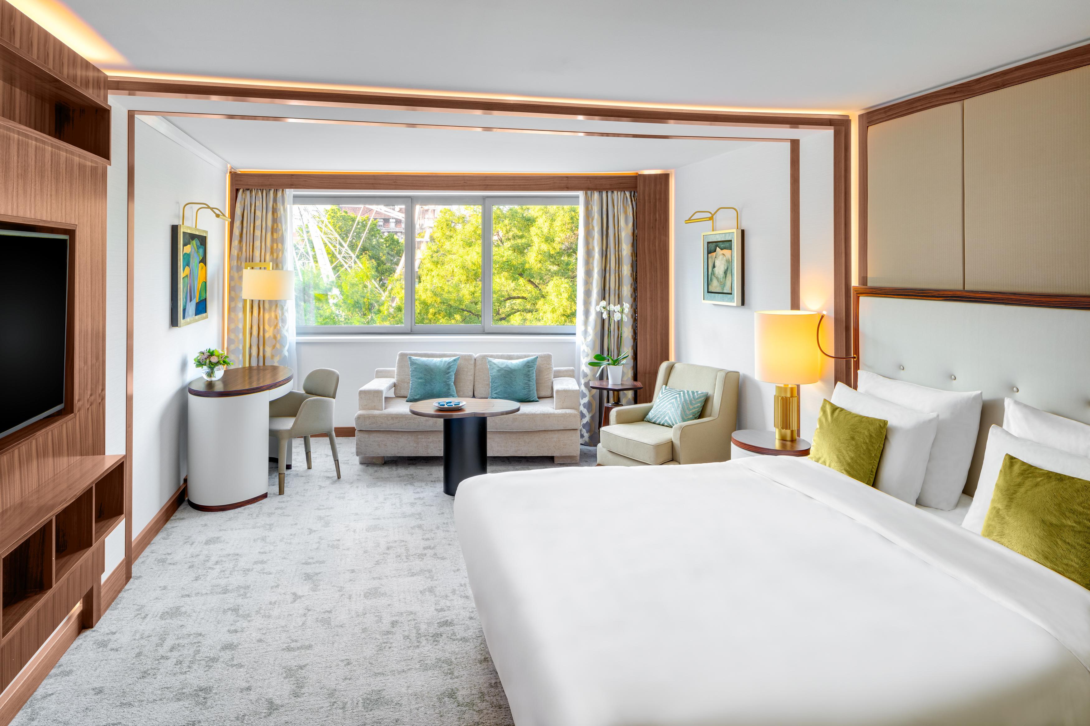 Junior Suite with Park View