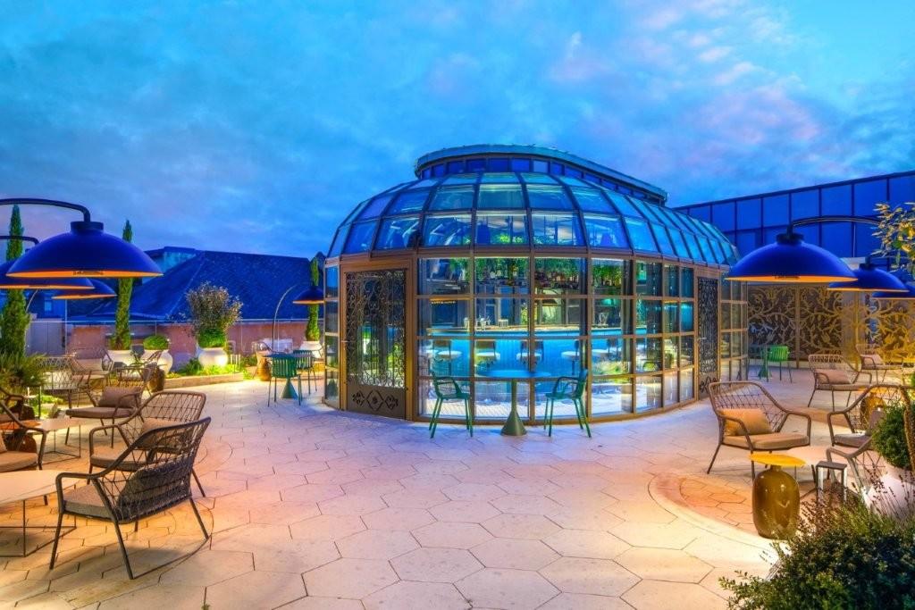 feNNen Skybar Rooftop Lounge with Panoramic Danube Views