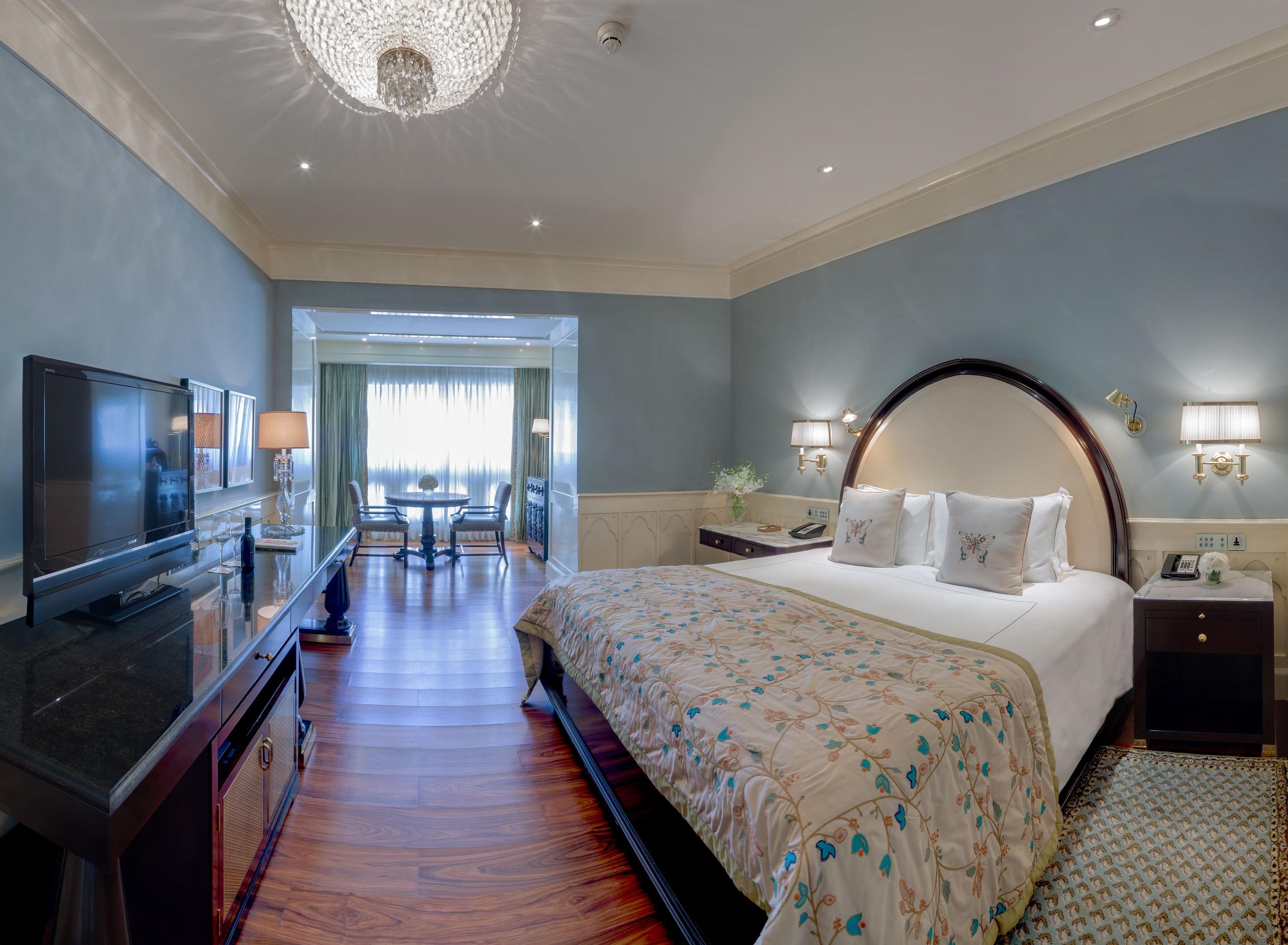 Taj Club Room with City & Harbour Views