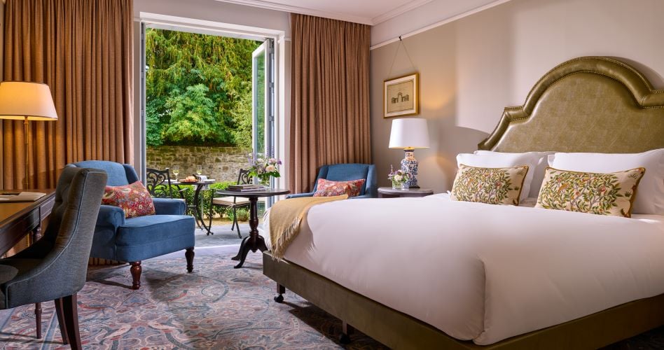 Fairmont Garden Terrace King Bedroom