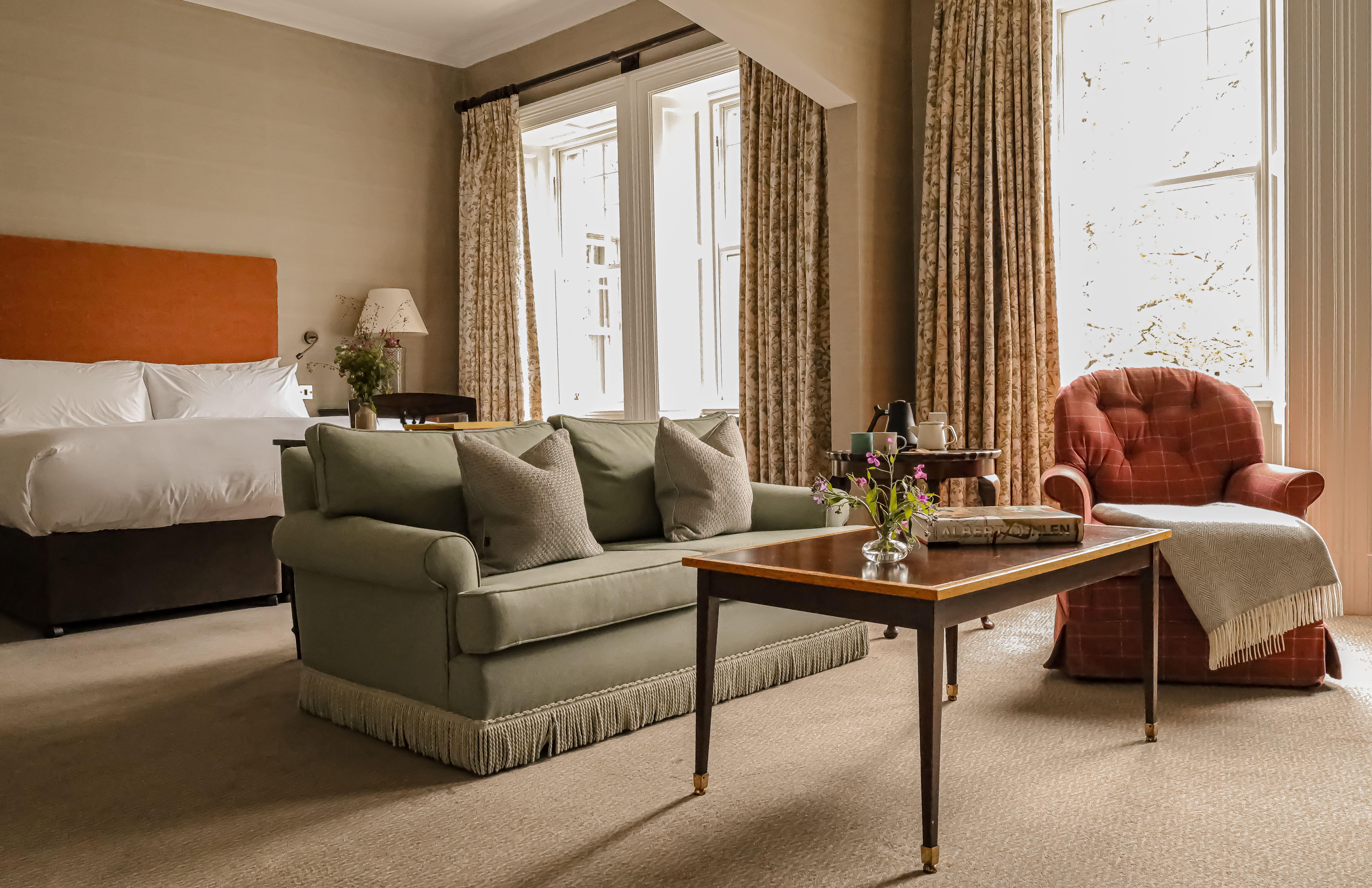 Heritage Signature Suite with Individually Curated Antiques and Bespoke Linens