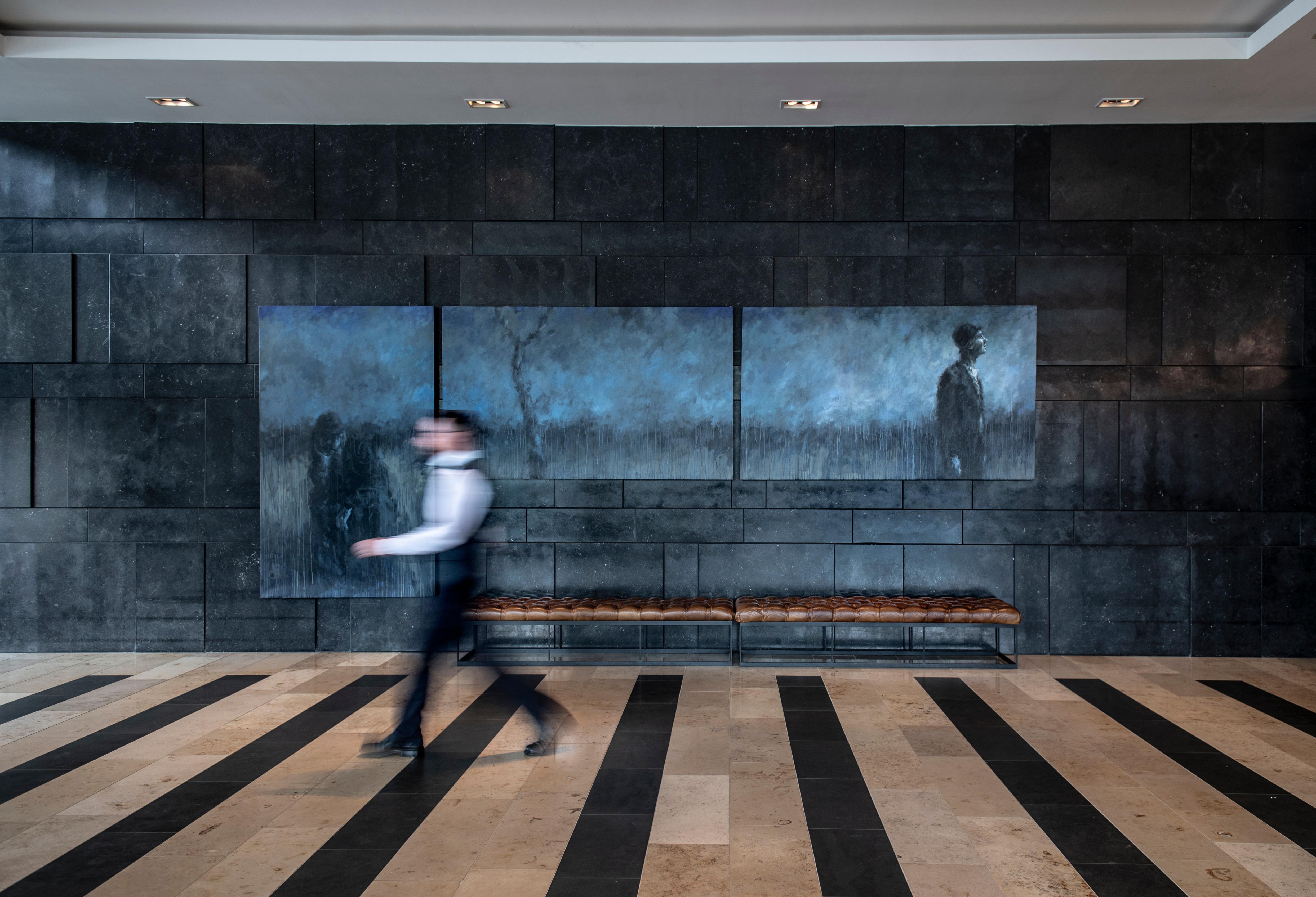 The River Lee Stylish Contemporary Lobby with Designer Mid-Century Furnishings
