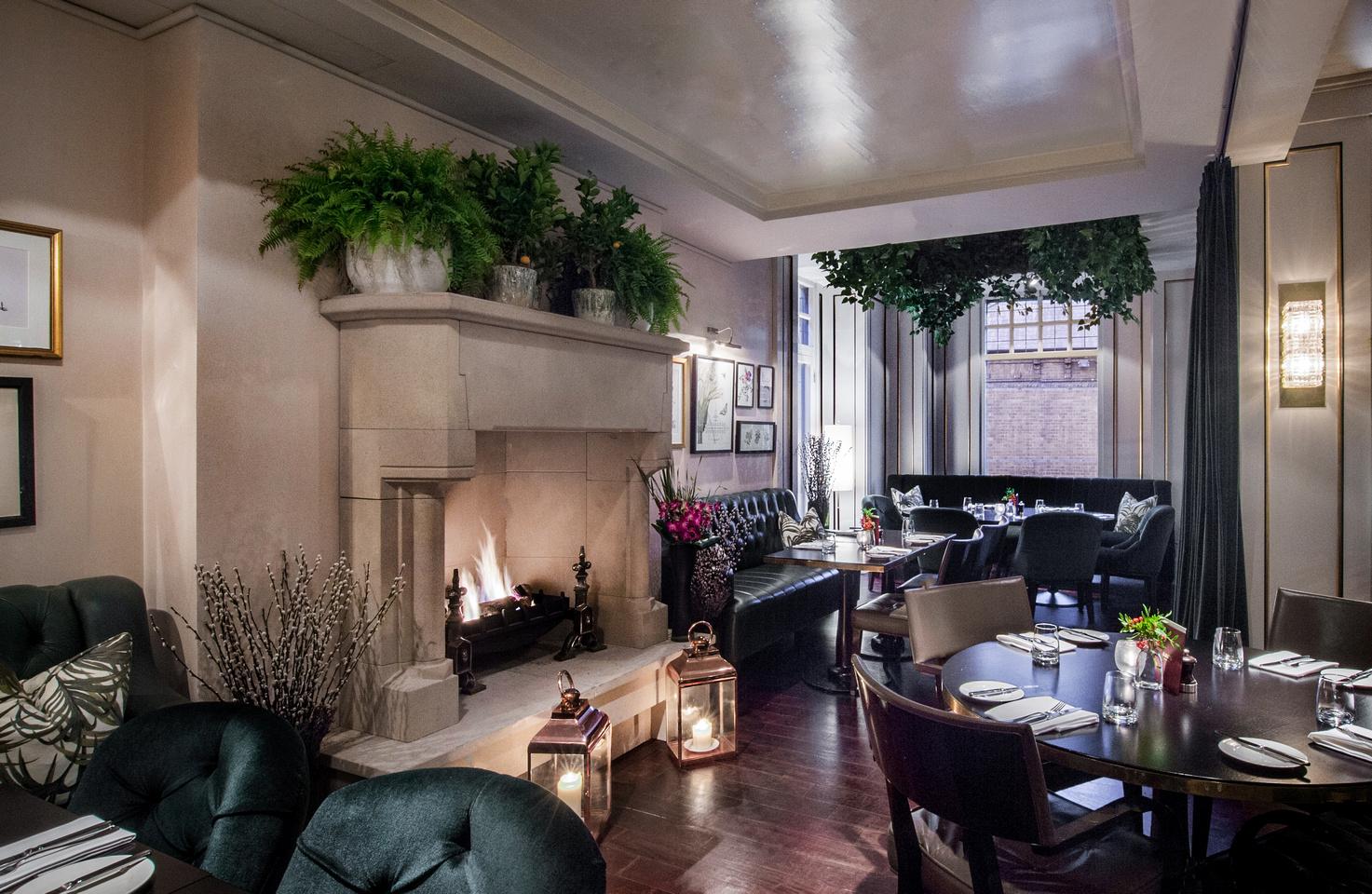 WILDE Restaurant 1930s-Inspired Garden Terrace Dining