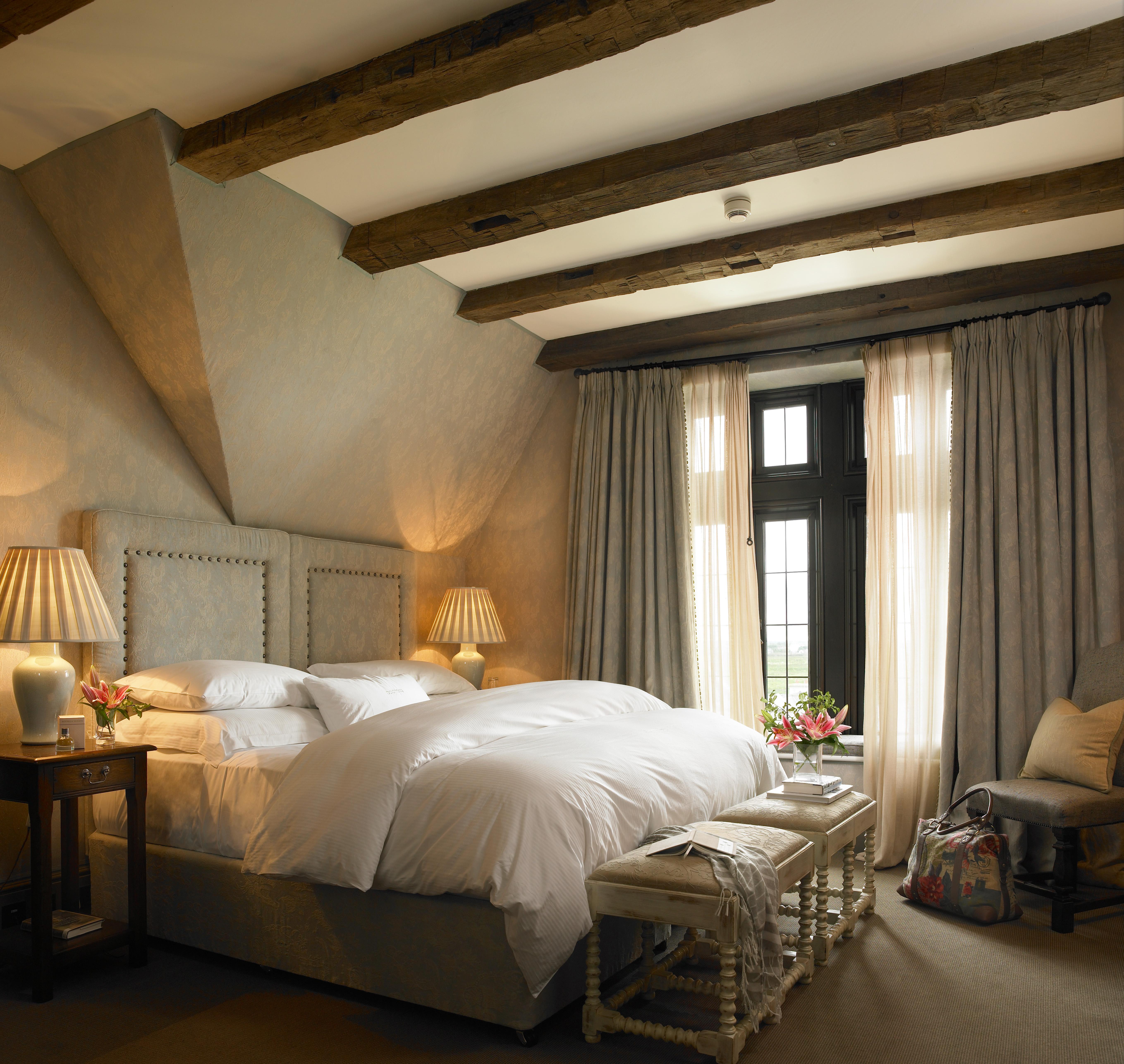 Luxury Ocean View Suite Bedroom Overlooking Doughmore Bay