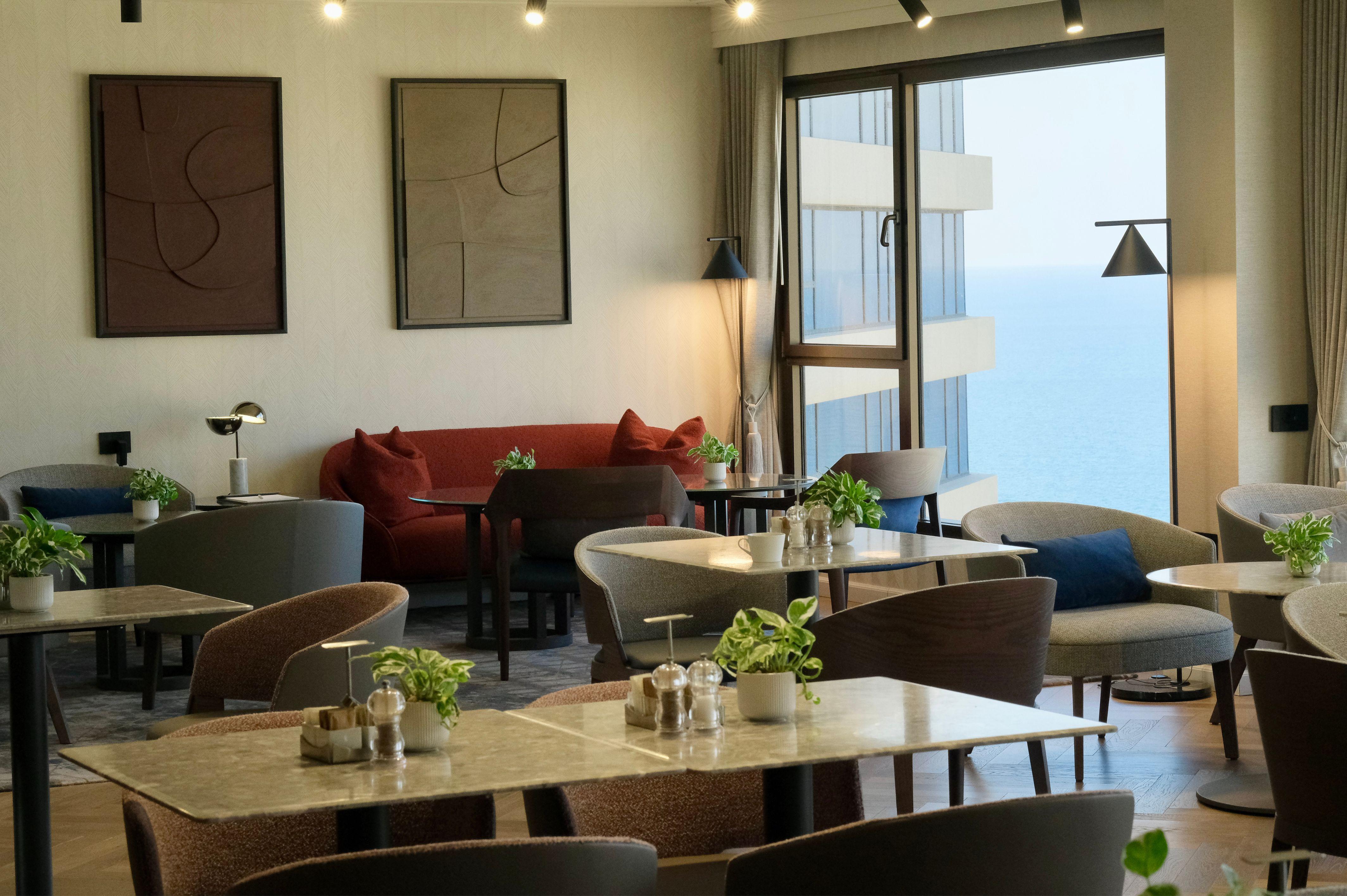 24th Floor Club InterContinental Panoramic Lounge