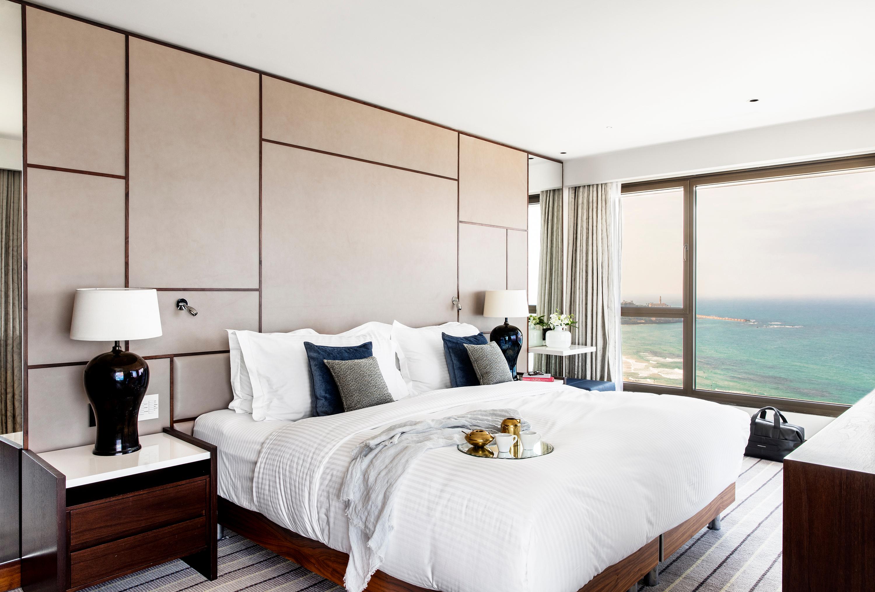 One Bedroom Royal Suite