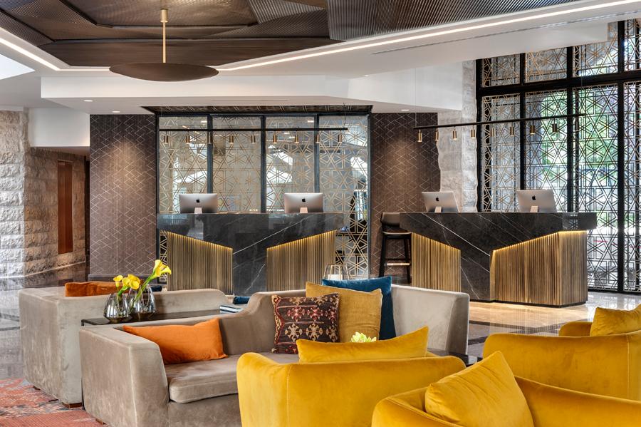 Hotel Grand Lobby