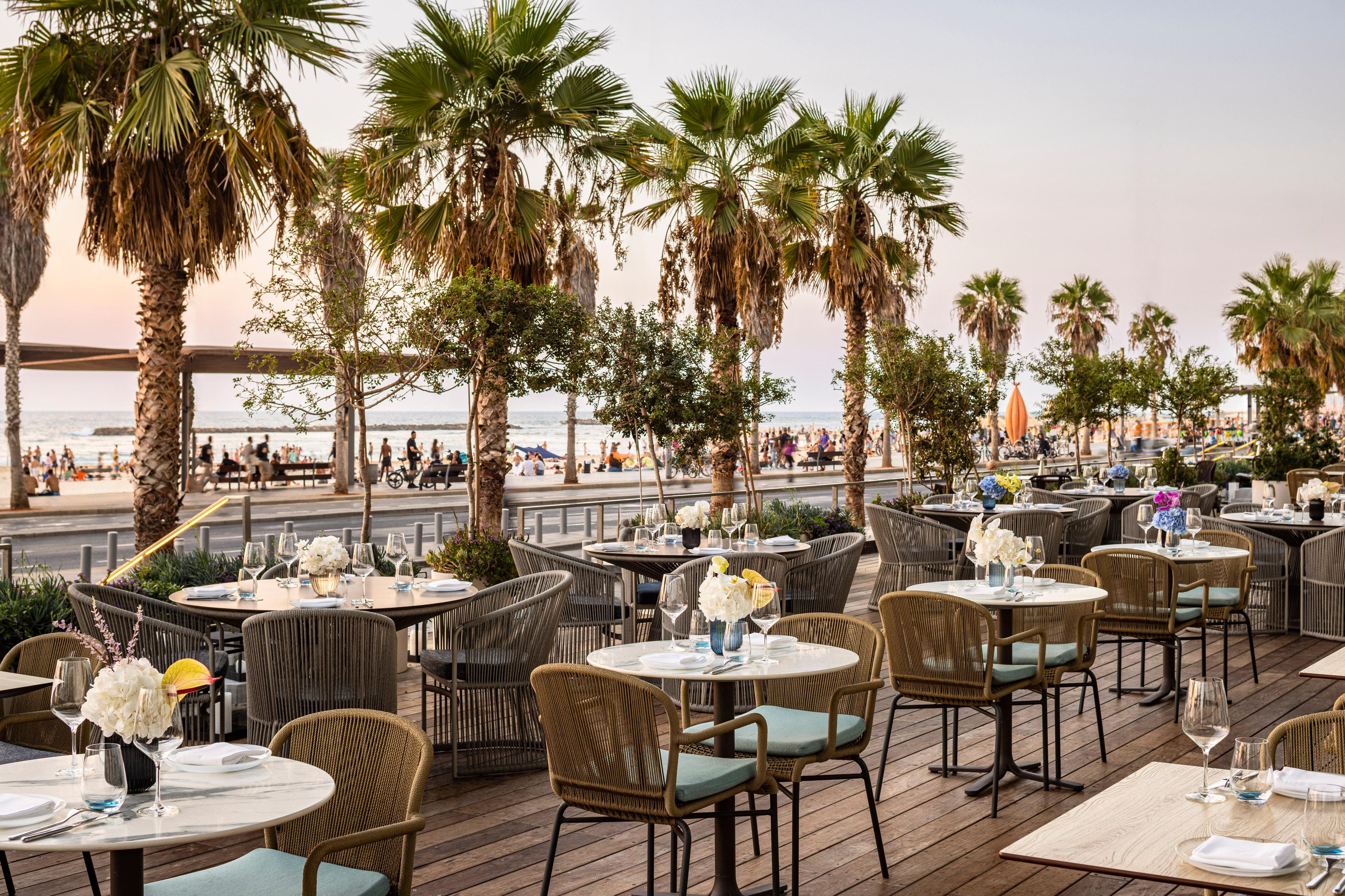 Sereia Oceanfront Dining Terrace