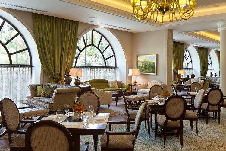 The King's Court Lounge