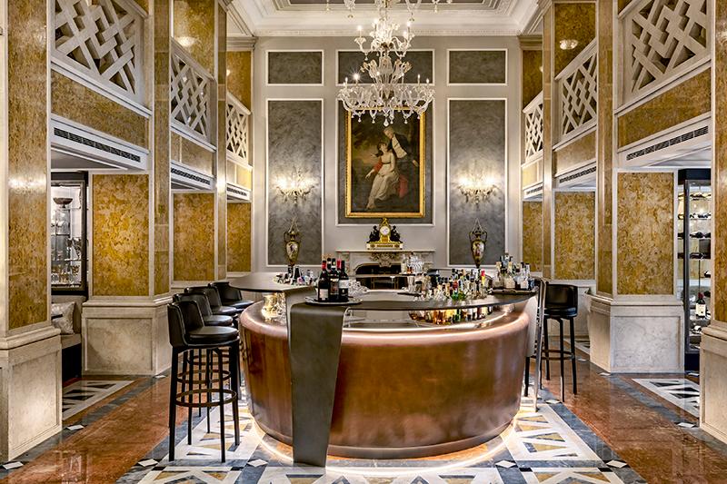 Caffè Baglioni and Canova Bar Waterfront Lounge
