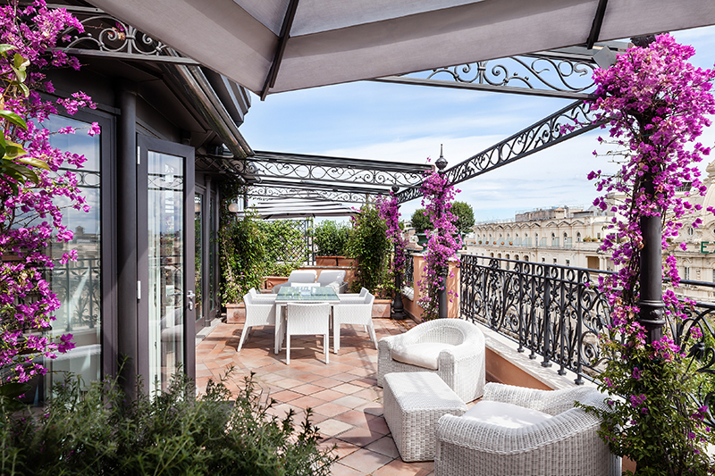 Roman Penthouse Rooftop Terrace with Jacuzzi and Rome Panoramas